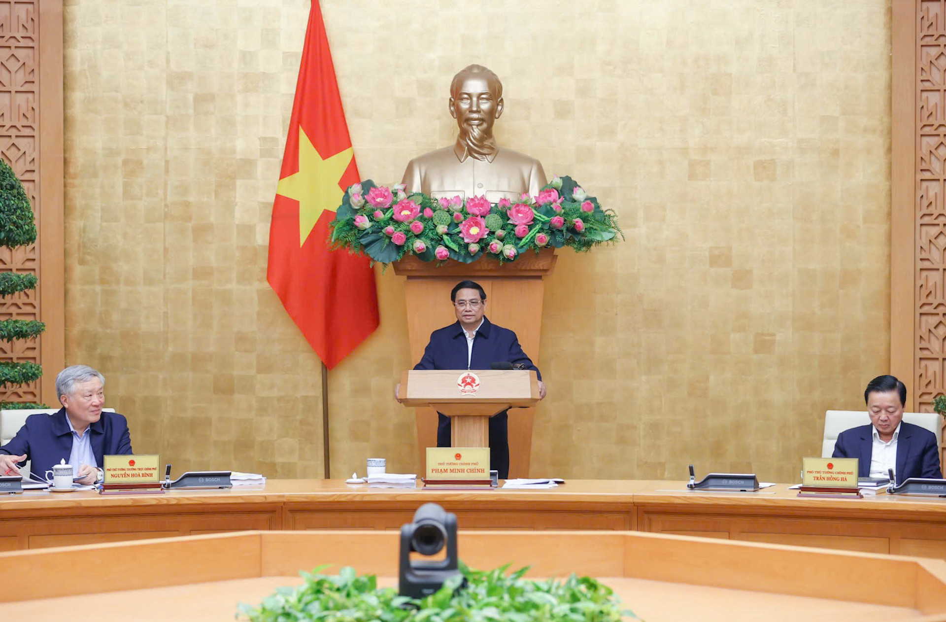 Thủ tướng Phạm Minh Chính chủ trì phiên họp Chính phủ chuyên đề về xây dựng pháp luật tháng 1/2025.