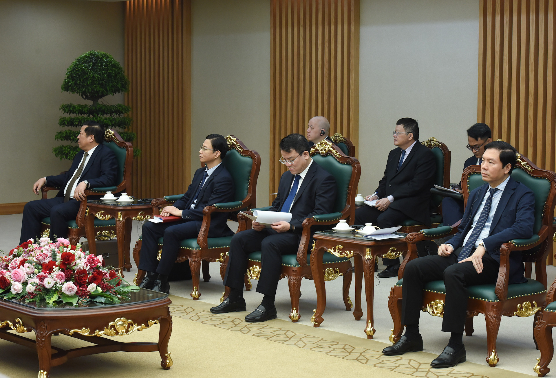 Đại diện lãnh đạo các bộ, ban, ngành của Chính phủ Việt Nam tham dự buổi tiếp.