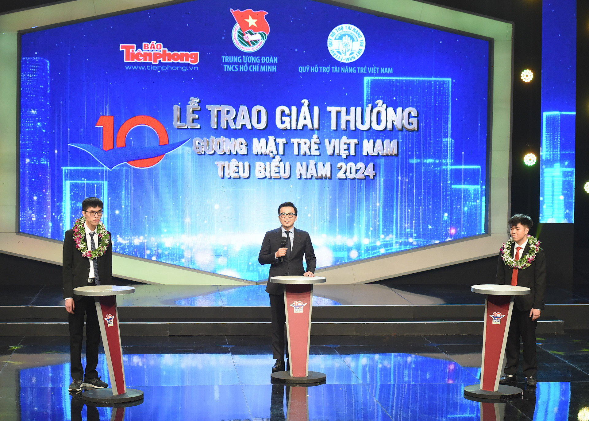 Phần giao lưu các Gương mặt trẻ Việt Nam tiêu biểu năm 2024 với khán giả.