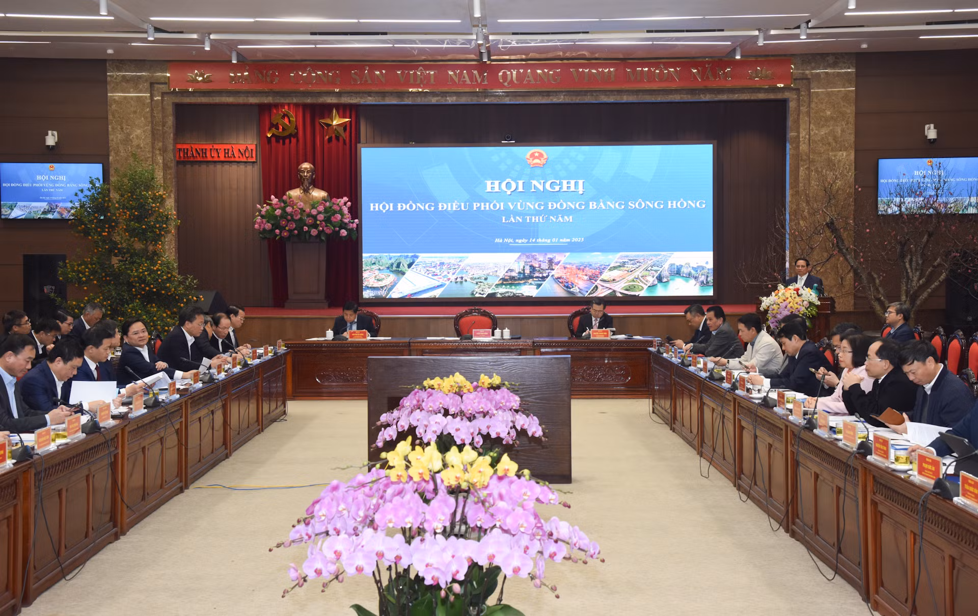 Quang cảnh hội nghị. Quang cảnh hội nghị.