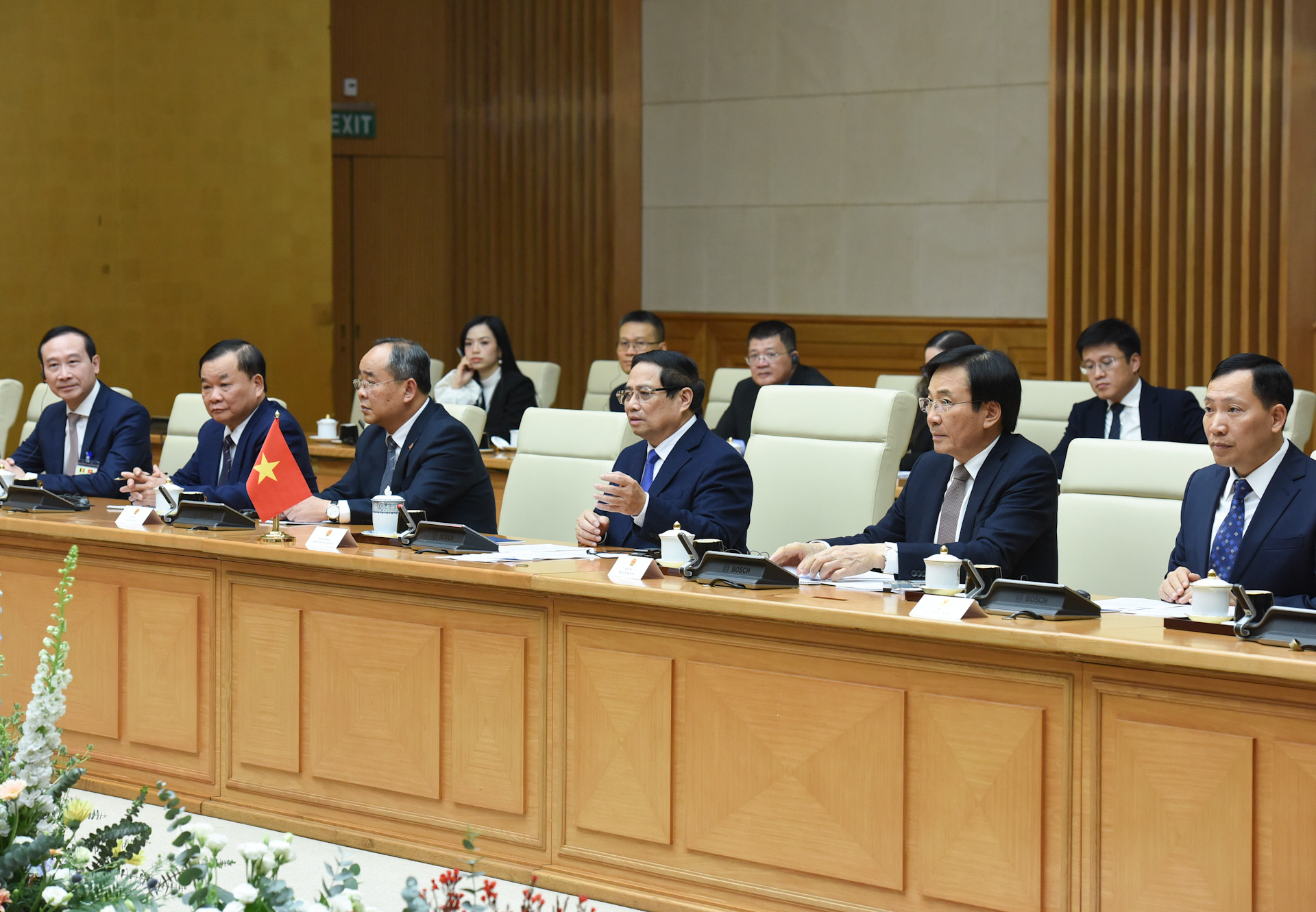 Thủ tướng Phạm Minh Chính và các thành viên Chính phủ Việt Nam hội kiến Nhà vua Vương quốc Bỉ Philippe.