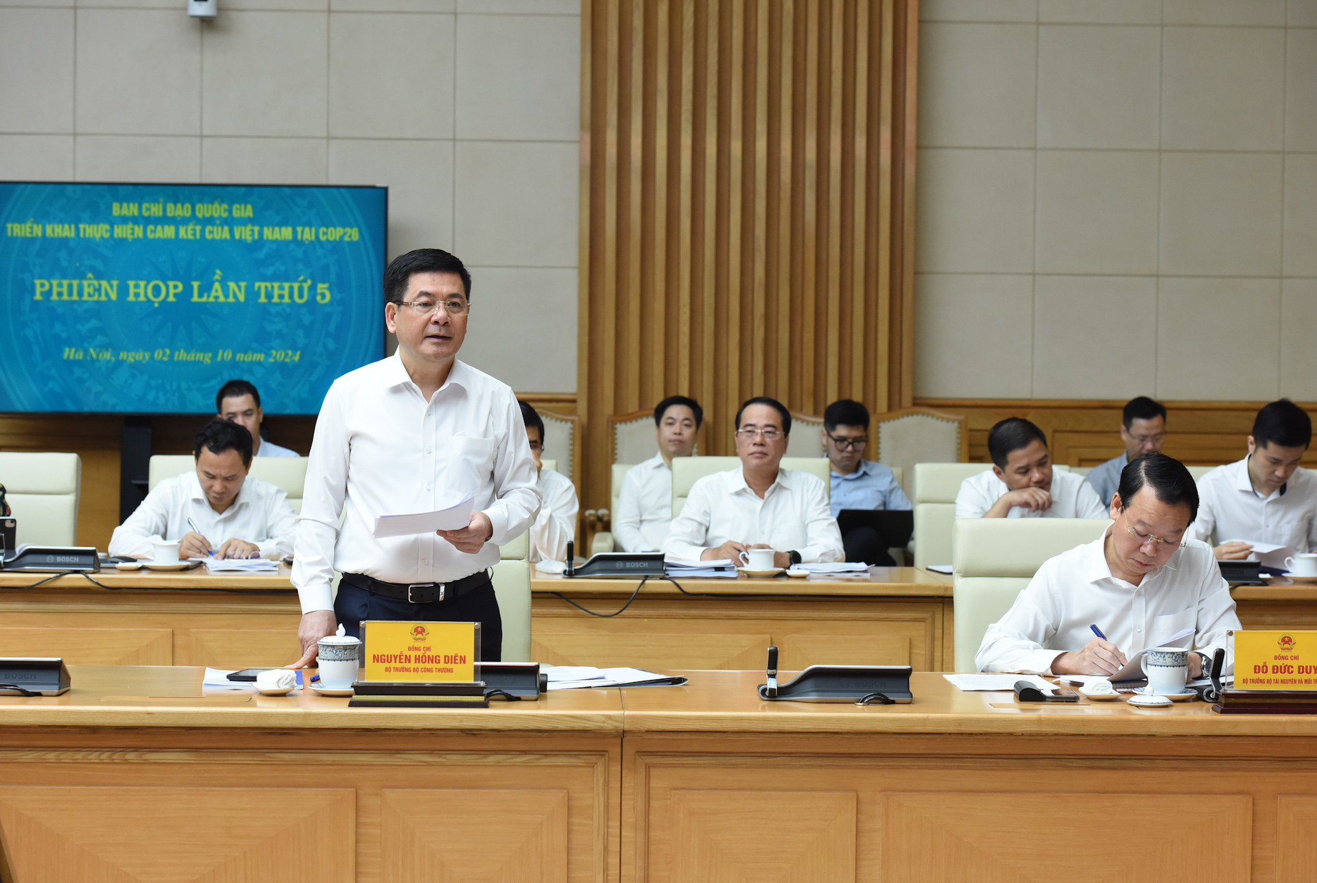 Bộ trưởng Công thương Nguyễn Hồng Diên phát biểu.