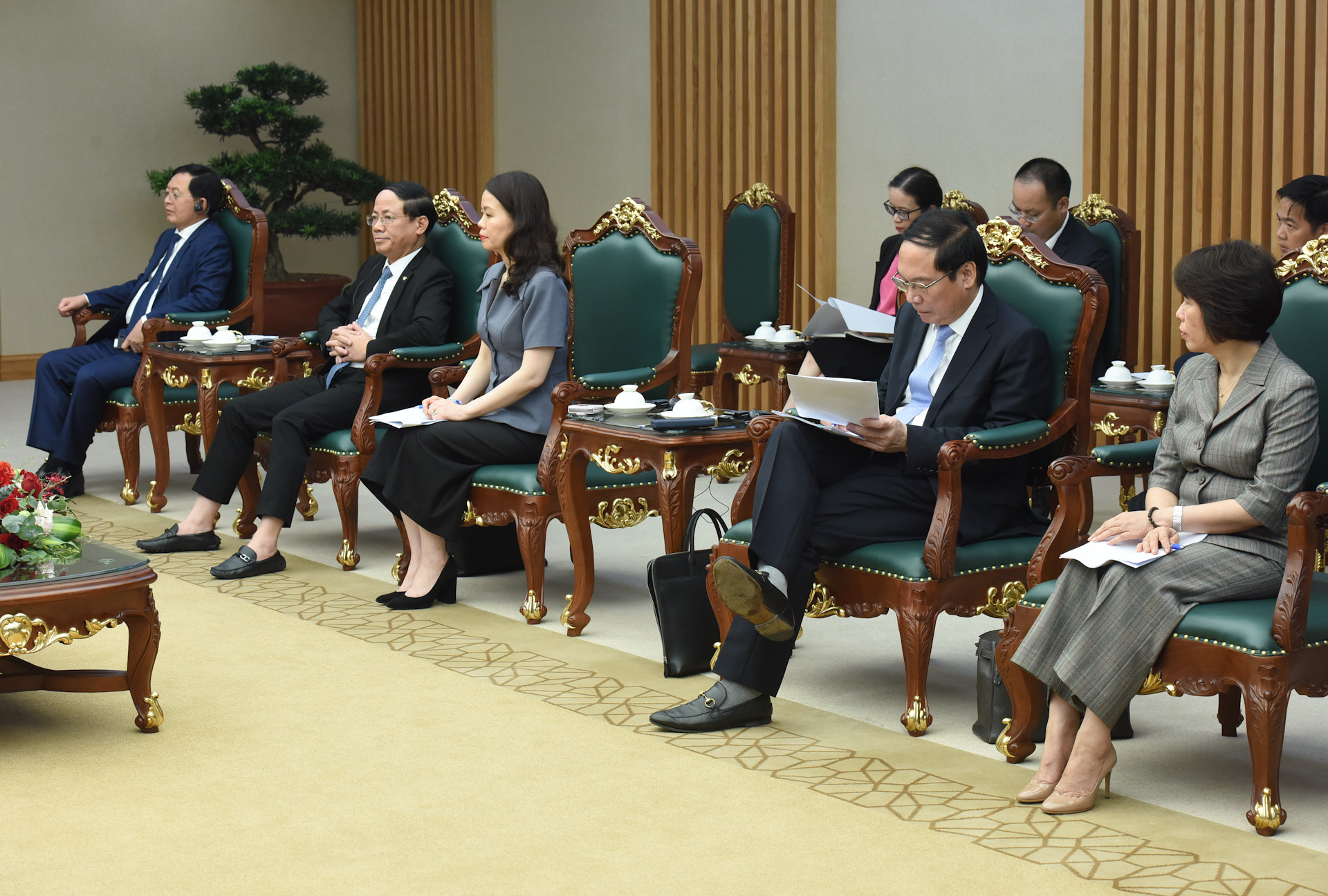 Đại diện lãnh đạo các ban, bộ, ngành của Chính phủ Việt Nam tham dự buổi tiếp.