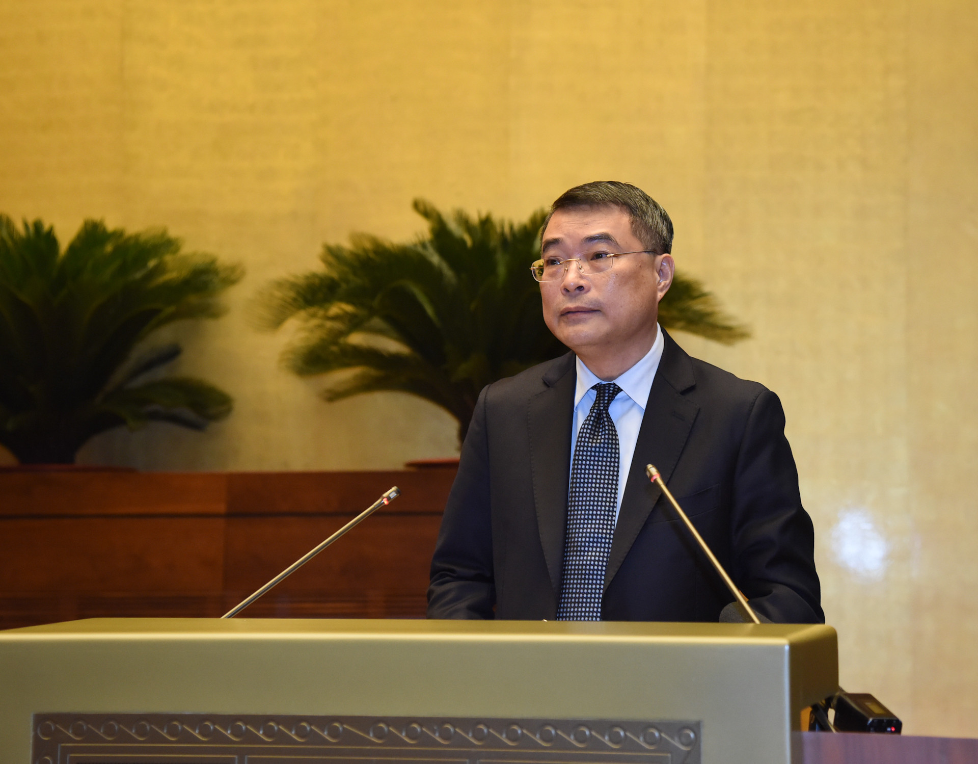 Đồng chí Lê Minh Hưng, Ủy viên Bộ Chính trị, Bí thư Trung ương Đảng, Trưởng Ban Tổ chức Trung ương truyền đạt chuyên đề tại hội nghị.