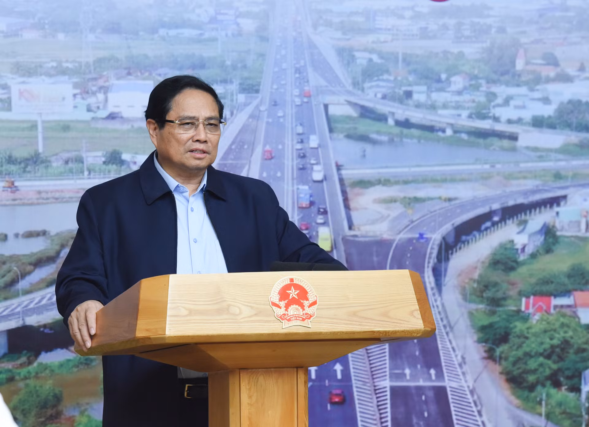 [Ảnh] Thủ tướng Phạm Minh Chính chủ trì Phiên họp thứ 15 Ban Chỉ đạo dự án trọng điểm ngành giao thông vận tải ảnh 1