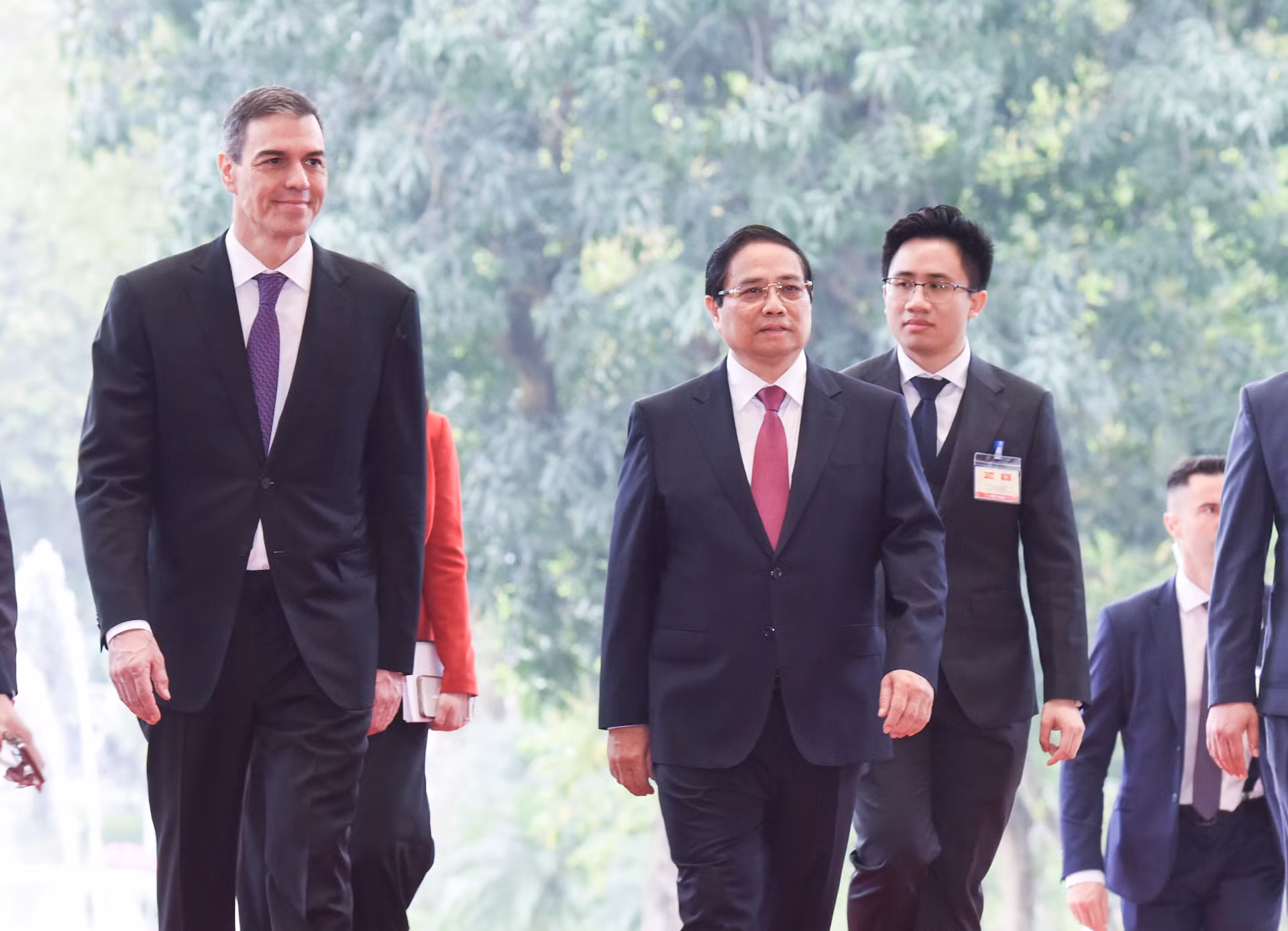 [Ảnh] Thủ tướng Phạm Minh Chính hội đàm với Thủ tướng Tây Ban Nha Pedro Sanchez ảnh 1