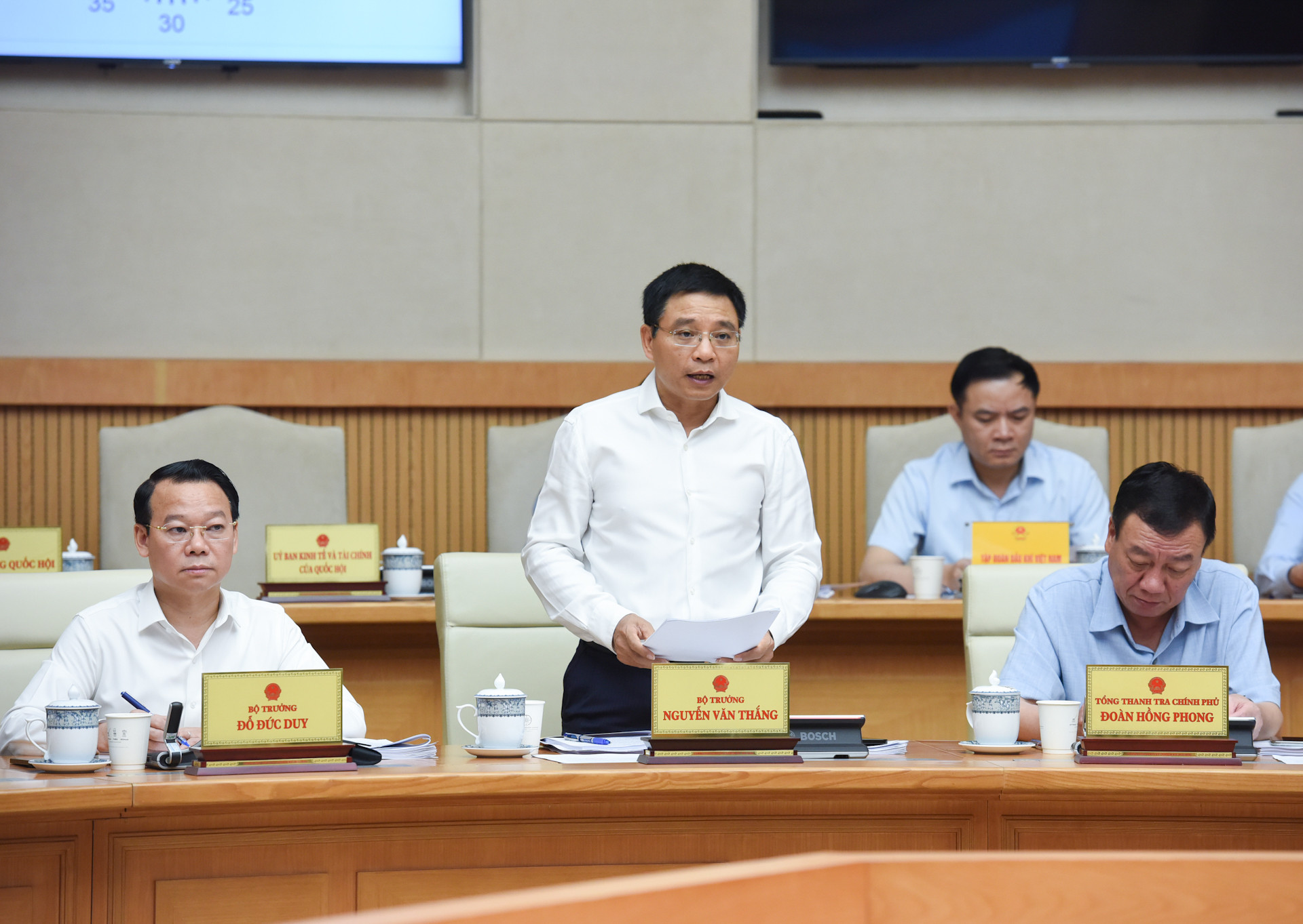 Bộ trưởng Tài chính Nguyễn Văn Thắng phát biểu.