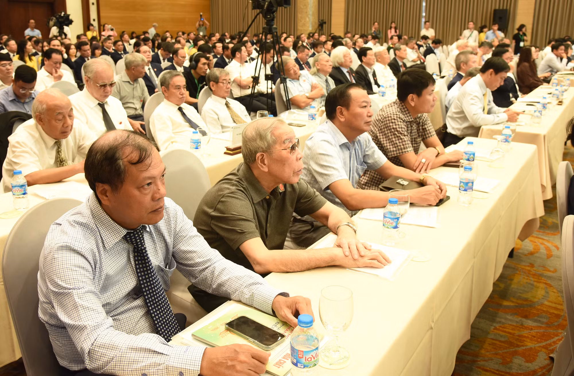 Các đại biểu dự lễ kỷ niệm 55 xây dựng và phát triển ngành hóa chất Việt Nam.