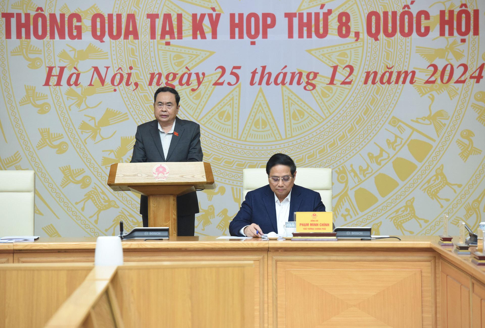 Chủ tịch Quốc hội Trần Thanh Mẫn phát biểu tại hội nghị.