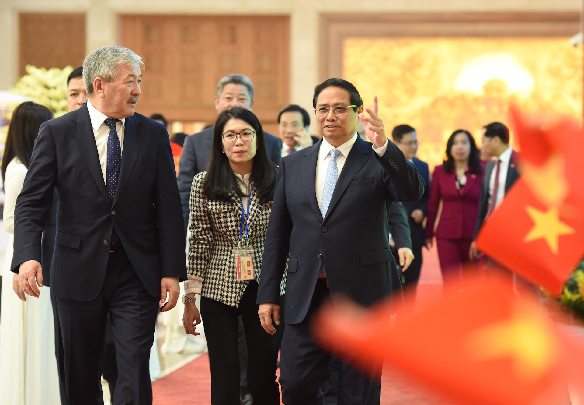Thủ tướng Phạm Minh Chính và Thủ tướng Kyrgyzstan Adylbek Kasymaliev đến dự Lễ ký kết văn kiện hợp tác.
