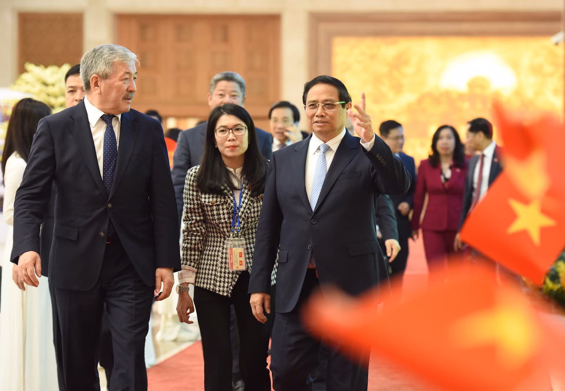 Thủ tướng Phạm Minh Chính và Thủ tướng Kyrgyzstan Adylbek Kasymaliev đến dự Lễ ký kết văn kiện hợp tác.