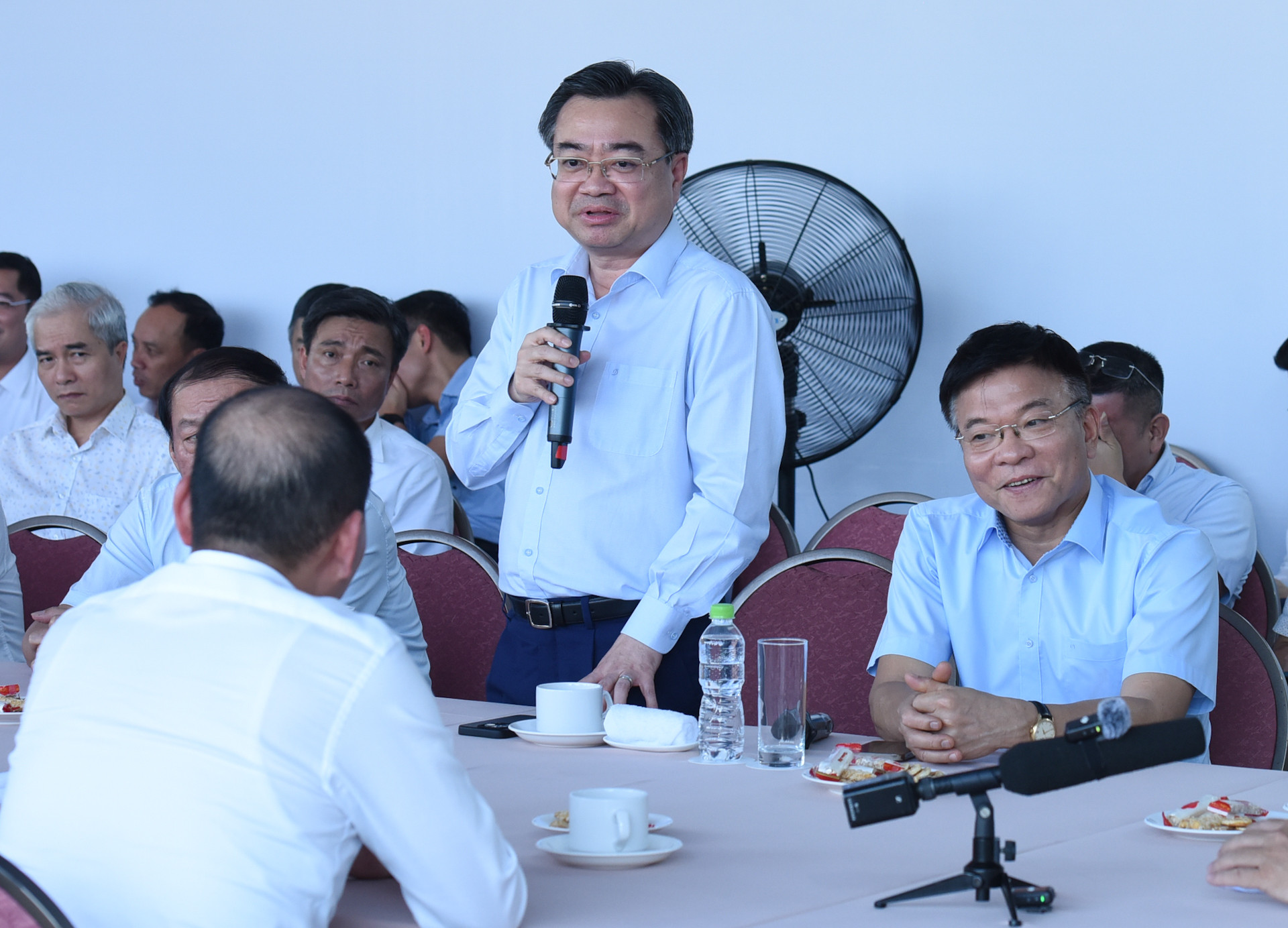 Bộ trưởng Xây dựng Nguyễn Thanh Nghị phát biểu.