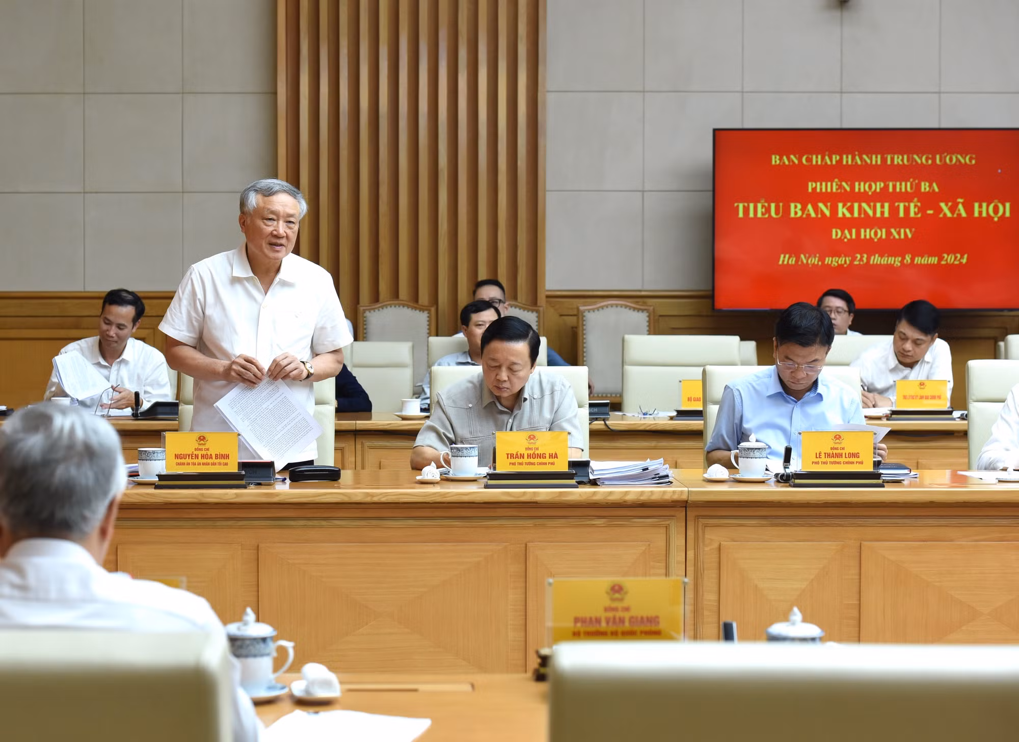 Chánh án Tòa án Nhân dân Tối cao Nguyễn Hòa Bình phát biểu.