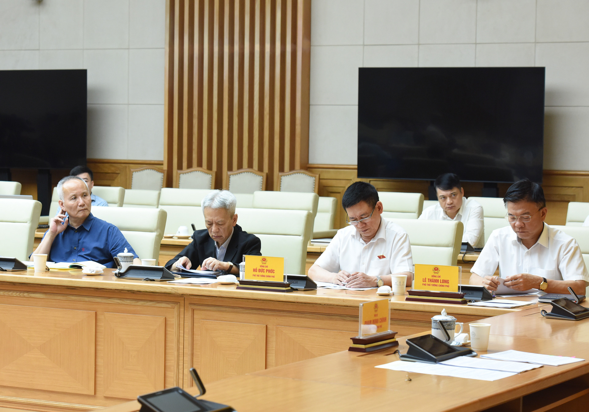 Các đại biểu tham dự cuộc họp về phát triển kinh tế tư nhân.