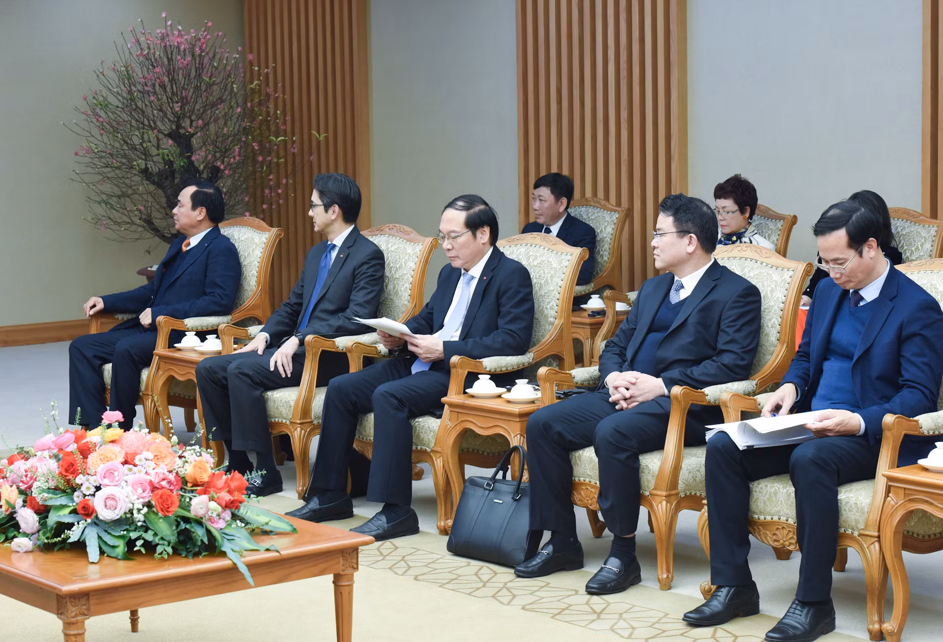 Đại diện lãnh đạo các bộ, ban, ngành của Chính phủ Việt Nam tham dự buổi tiếp ông Khuất Đông Ngọc, Tổng Giám đốc Tổ chức Nông nghiệp và Lương thực Liên hợp quốc (FAO).