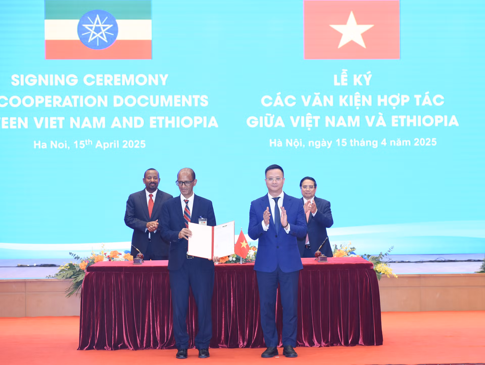 [Ảnh] Hai Thủ tướng chứng kiến Lễ ký kết trao văn kiện hợp tác giữa Việt Nam và Ethiopia ảnh 4
