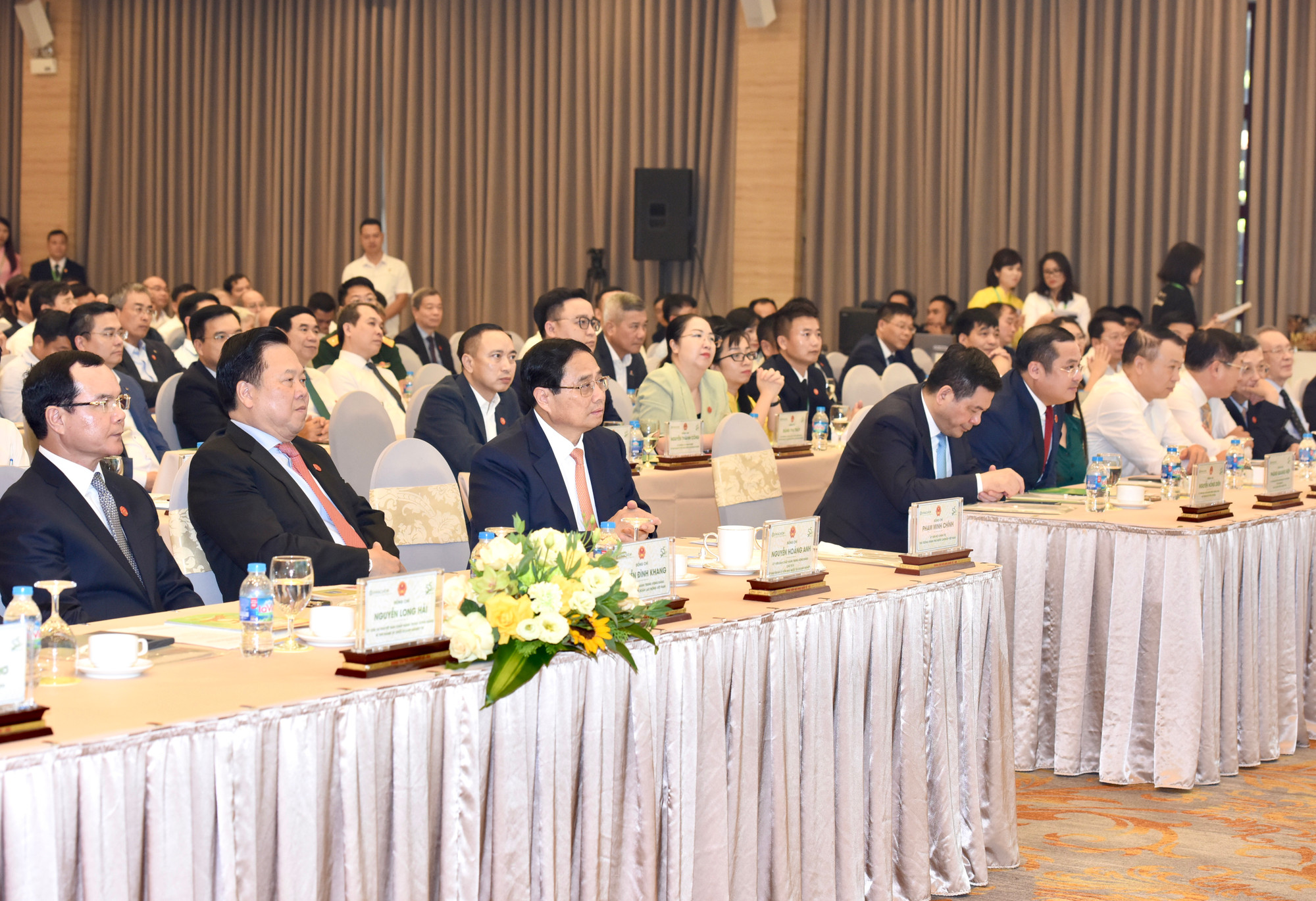 Thủ tướng Phạm Minh Chính và các đại biểu dự lễ kỷ niệm 55 xây dựng và phát triển ngành hóa chất Việt Nam. Thủ tướng Phạm Minh Chính và các đại biểu dự lễ kỷ niệm 55 xây dựng và phát triển ngành hóa chất Việt Nam.