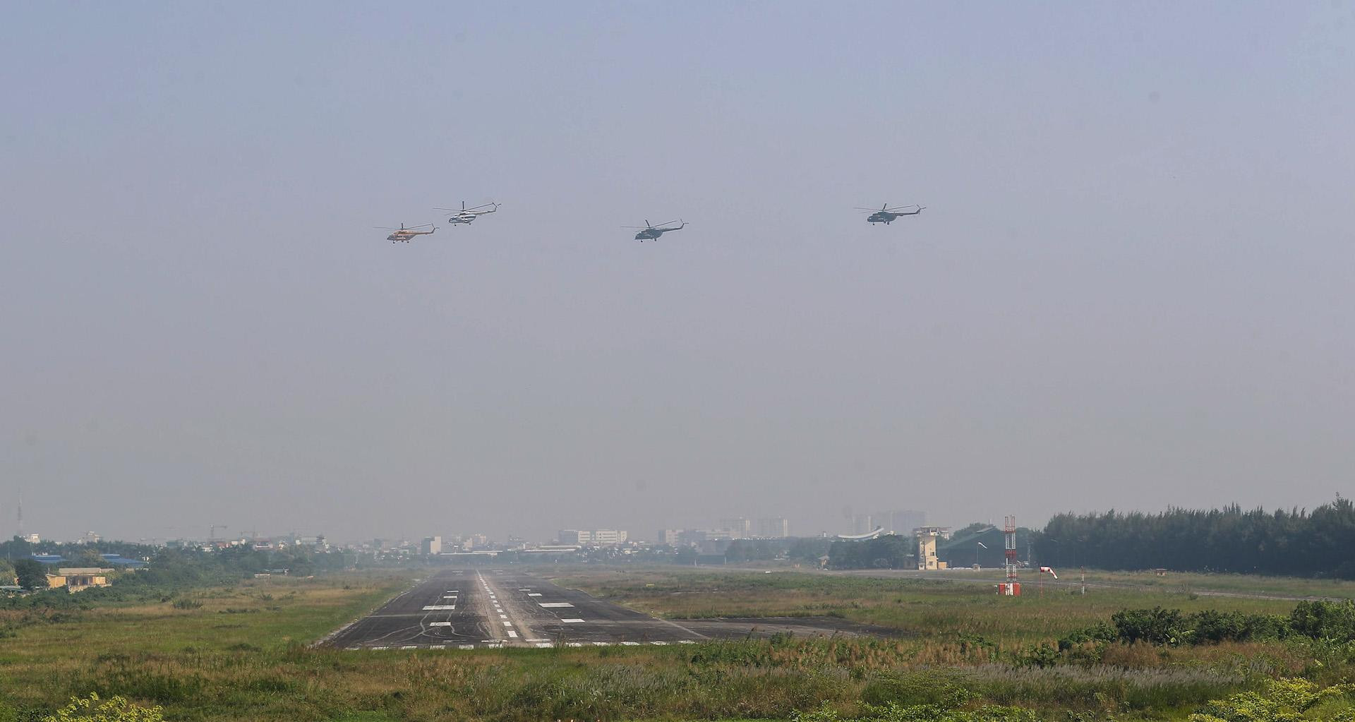 Mãn nhãn với chiến đấu cơ "hổ mang chúa" Su-30MK2 trên bầu trời Hà Nội ảnh 9