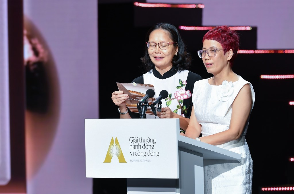 Ban tổ chức công bố các dự án đạt giải Ý tưởng vì cộng đồng.