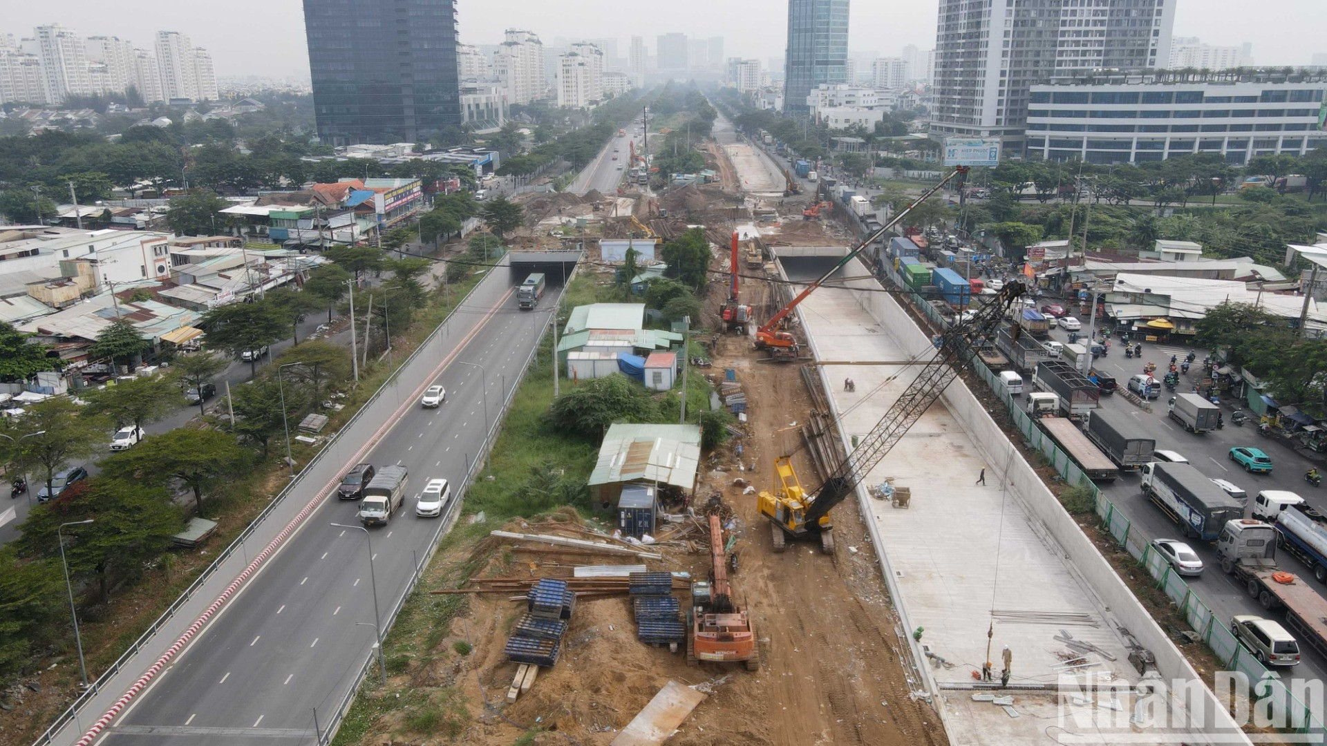 Sau khi hoàn thành, hầm chui Nguyễn Văn Linh-Nguyễn Hữu Thọ sẽ là hầm chui thứ 9 tại Thành phố Hồ Chí Minh. Các hầm hiện có là hầm chui đường Nguyễn Hữu Cảnh, hầm chui trên đường Võ Chí Công (thuộc nút giao Mỹ Thủy), hầm chui An Sương, hầm chui cầu Phạm Văn Chí, hầm chui Đại học Quốc gia Thành phố Hồ Chí Minh, hầm chui nút giao Trạm 2, hầm chui bến xe Miền Đông mới, hầm chui Trần Quốc Hoàn - Phan Thúc Duyện