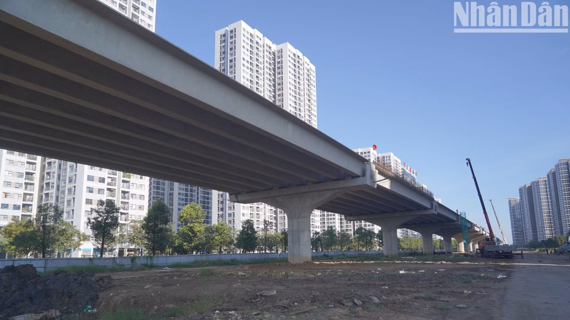 Một đoạn cầu cạn của Vành đai 3 qua thành phố Thủ Đức .
