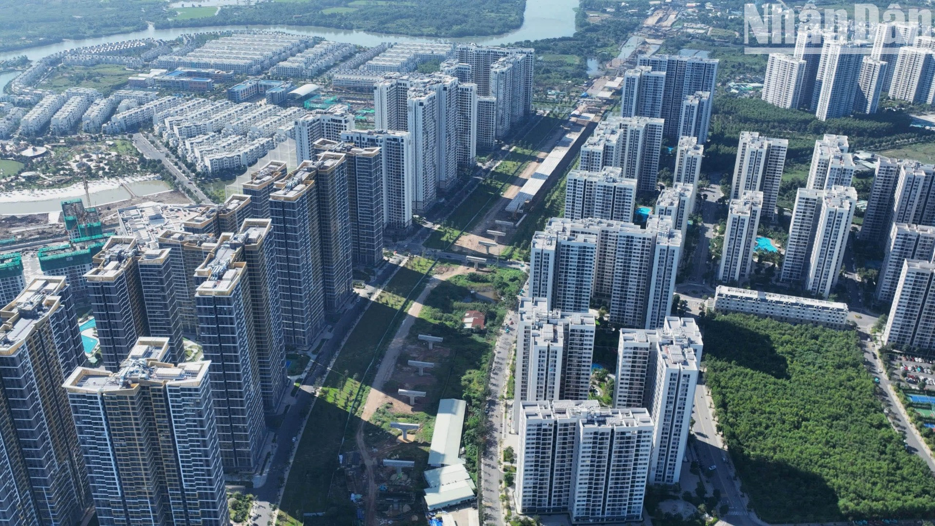 Dự án được đánh giá là công trình có ý nghĩa quan trọng, mở ra không gian phát triển các hành lang công nghiệp, kết nối nhiều cụm cảng biển, đồng thời, tăng cường kết nối các khu vực và thúc đẩy phát triển kinh tế-xã hội vùng trọng điểm phía nam. Dự án được đánh giá là công trình có ý nghĩa quan trọng, mở ra không gian phát triển các hành lang công nghiệp, kết nối nhiều cụm cảng biển, đồng thời, tăng cường kết nối các khu vực và thúc đẩy phát triển kinh tế-xã hội vùng trọng điểm phía nam.