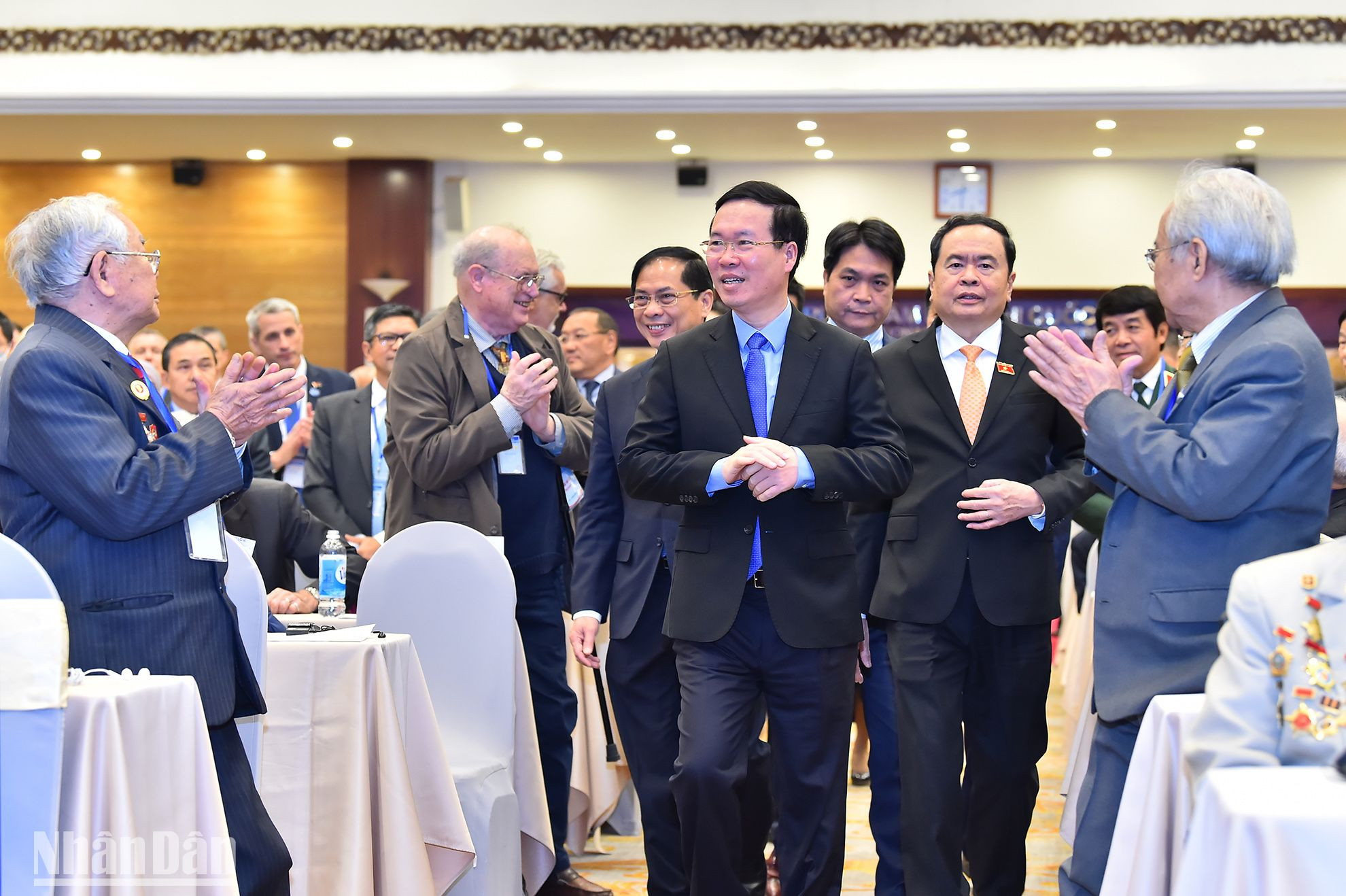 Thường trực Ban Bí thư Võ Văn Thưởng, Phó Chủ tịch Thường trực Quốc hội Trần Thanh Mẫn cùng các đồng chí lãnh đạo Đảng, Nhà nước tham dự Lễ kỷ niệm.