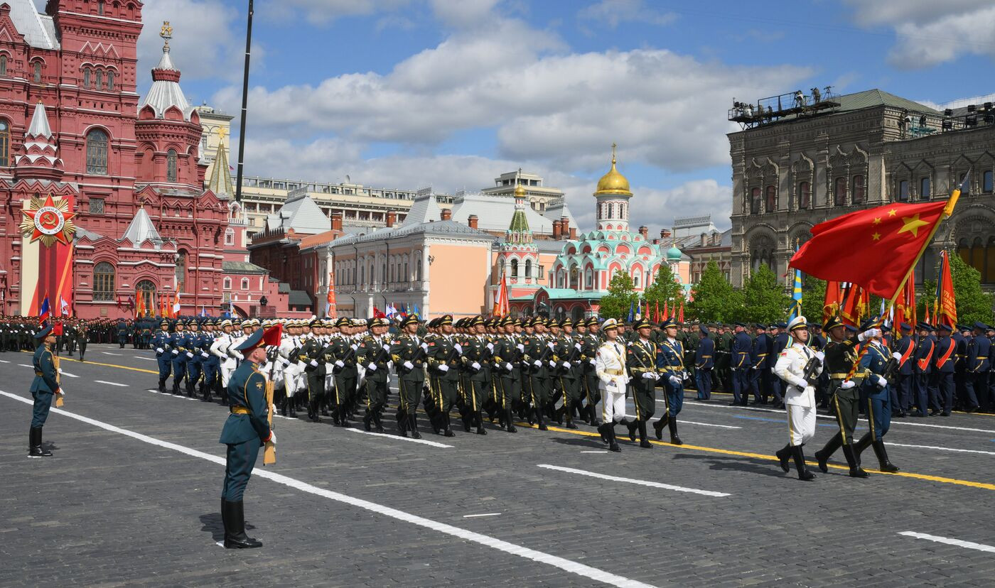 Đoàn Trung Quốc.
