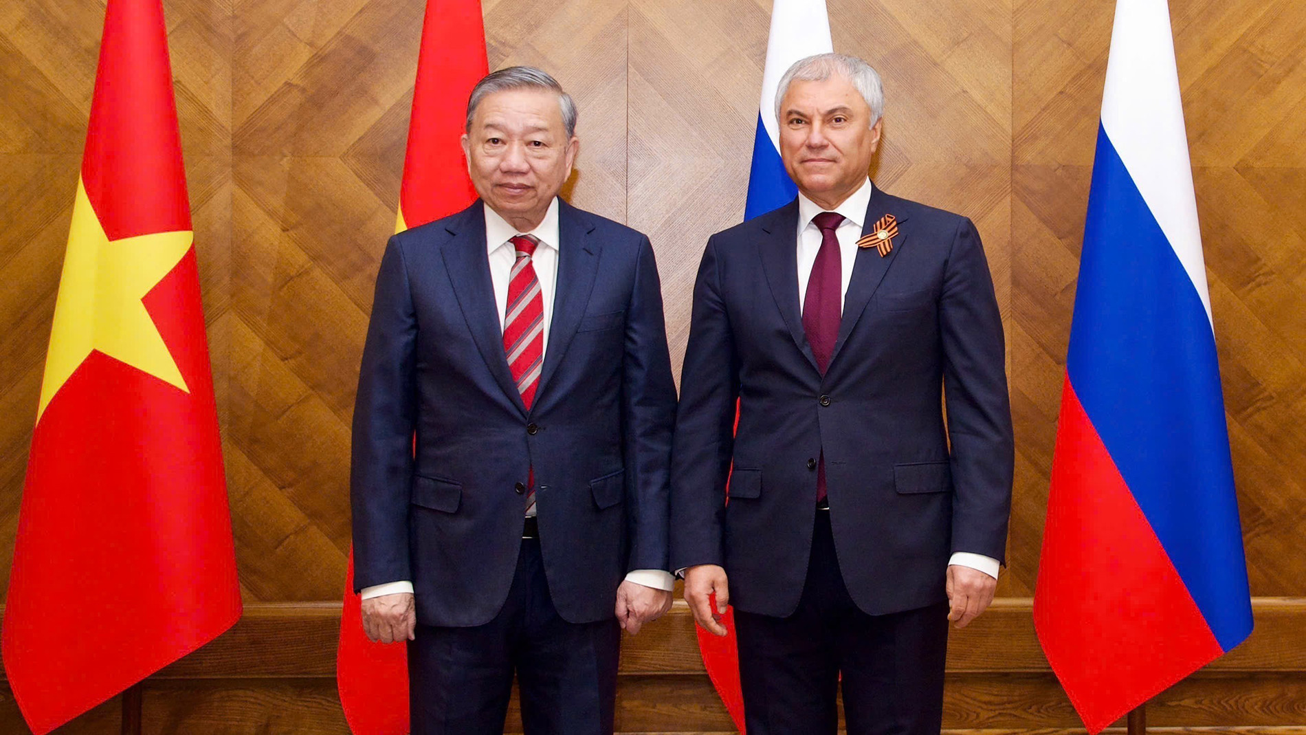 Tổng Bí thư Tô Lâm và Chủ tịch Duma Quốc gia (Hạ viện) Liên bang Nga Vyacheslav Volodin.