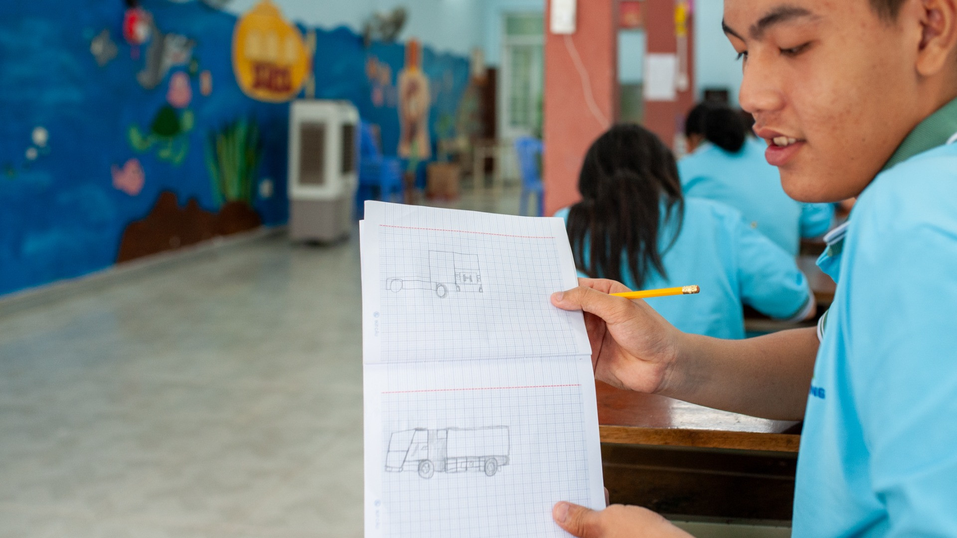 Bức tranh của Duy trong tiết học văn hóa tại Trung tâm. Bức tranh của Duy trong tiết học văn hóa tại Trung tâm.