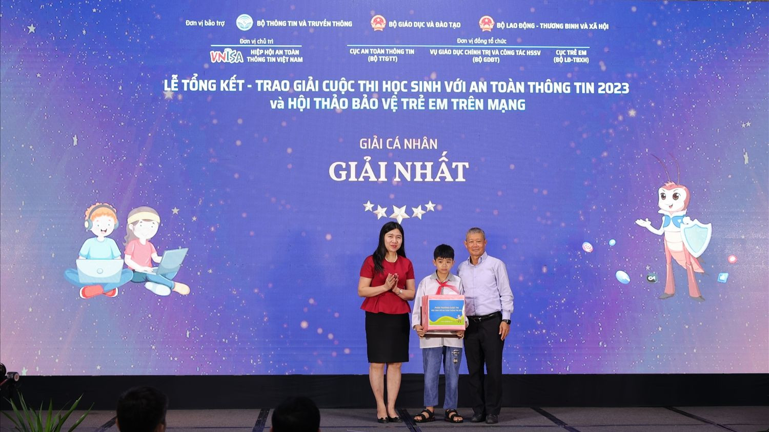 Lễ Tổng kết-Trao giải cuộc thi Học sinh với an toàn thông tin 2023. (Nguồn: Internet)