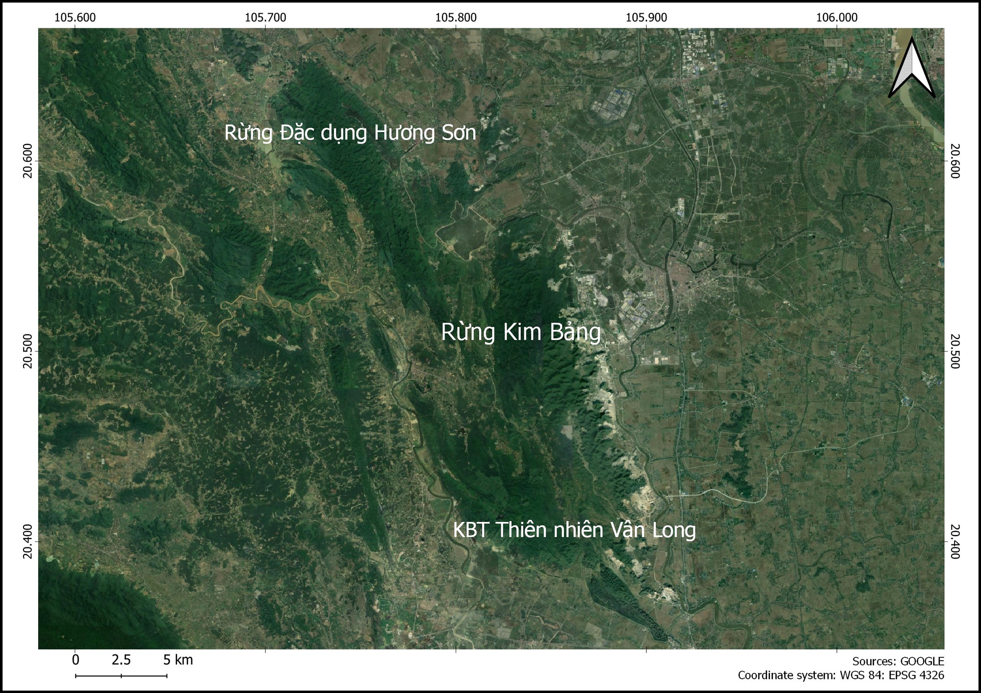 Tính theo đường chim nay, Rừng đặc dụng Hương Sơn nằm cùng trên một sống núi đá vôi với Kim Bảng và Vân Long với cùng một điều kiện sinh cảnh. (Ảnh: Trung tâm Bảo tồn Thiên nhiên và Phát triển)