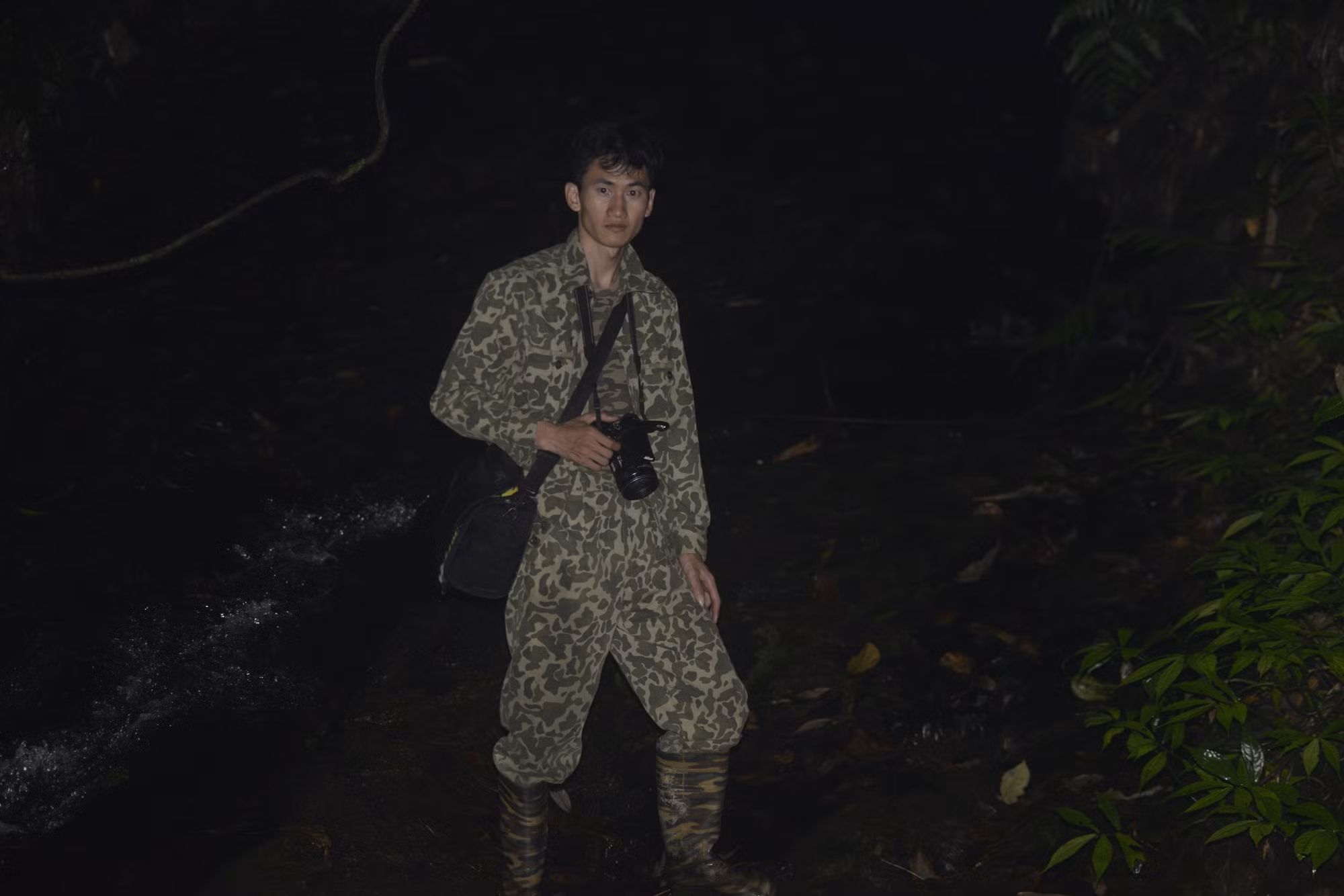 Lầu A Ký, người đầu tiên chụp được ảnh voọc quần đùi trắng trong tự nhiên tại Hà Nội. (Ảnh: Nhân vật cung cấp)