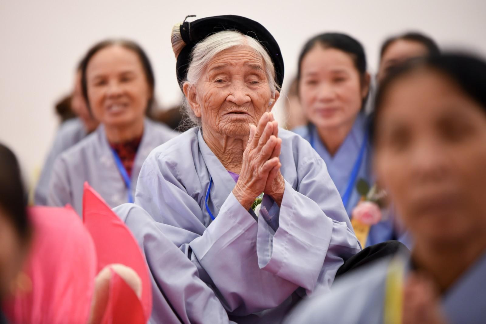 Phật tử dự lễ Vu lan báo hiếu tại đỉnh Fansipan (Sa Pa, Lào Cai). Phật tử dự lễ Vu lan báo hiếu tại đỉnh Fansipan (Sa Pa, Lào Cai).