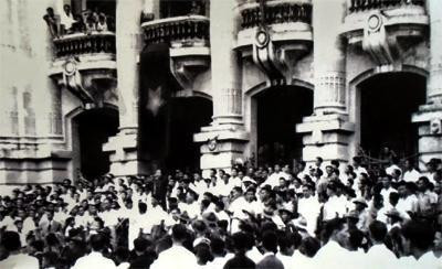 Nhân dân Hà Nội có mặt tại buổi mít tinh chiều 17/8/1945. (Ảnh tư liệu)