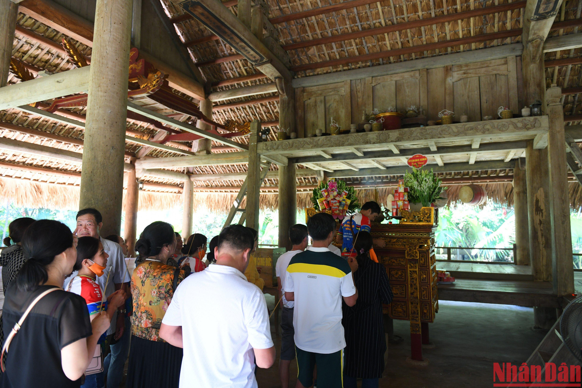 Hàng năm, cứ tới gần dịp kỷ niệm Cách mạng Tháng Tám, du khách cả nước lại tới thăm cụm di tích Tân Trào như một cách để tri ân quá khứ và có thêm động lực hướng tới tương lai.