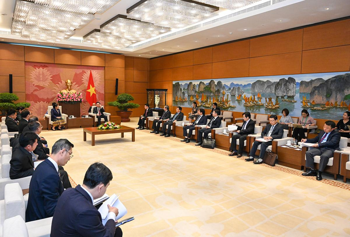 Quang cảnh buổi tiếp tại Nhà Quốc hội. Quang cảnh buổi tiếp tại Nhà Quốc hội.