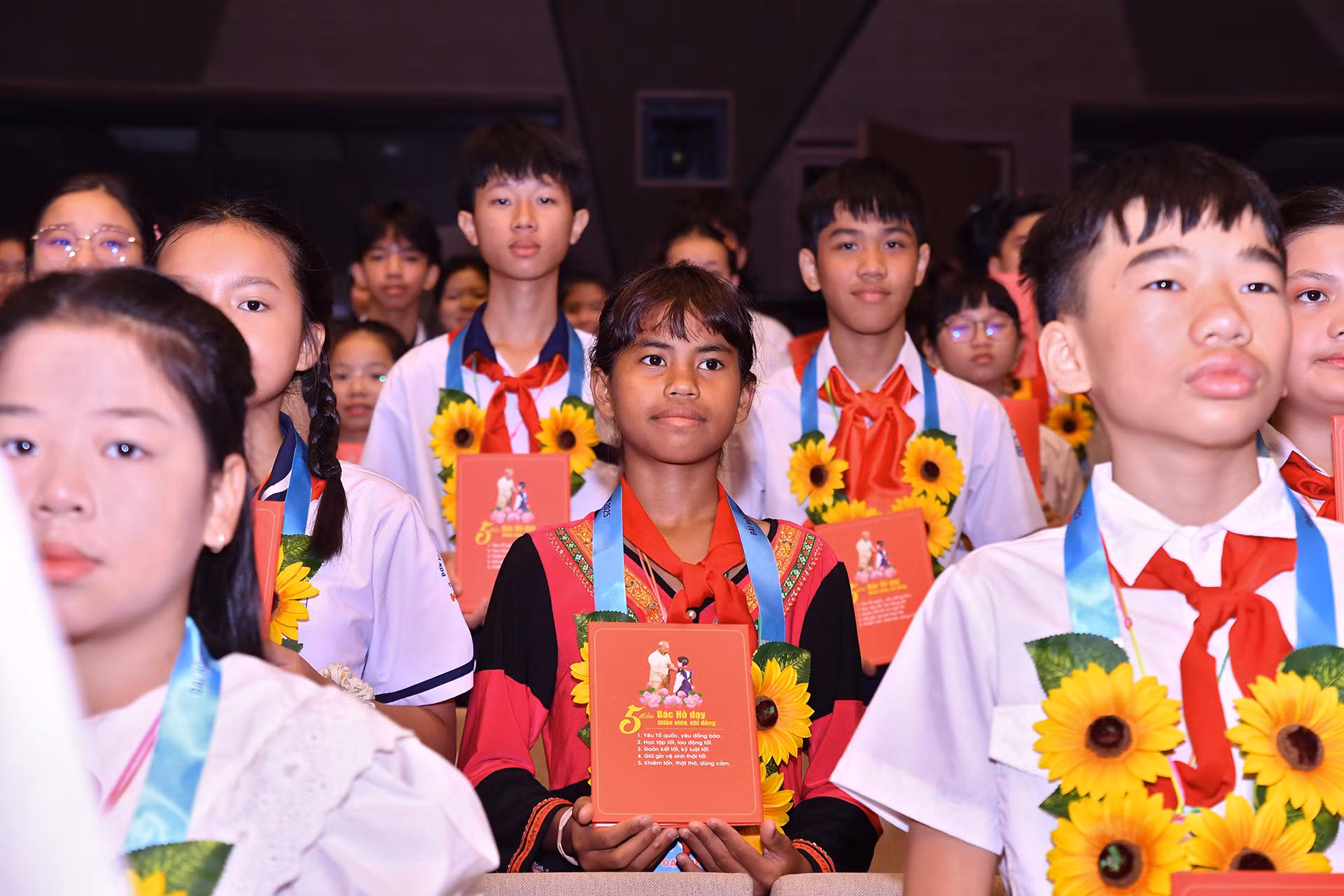 Trong khuôn khổ Đại hội, các đại biểu đã tham dự nhiều hoạt động như lễ báo công với Chủ tịch Hồ Chí Minh, trải nghiệm khoa học công nghệ, lễ trao Giải thưởng Kim Đồng năm học 2024-2025, tham quan Khu di tích Phủ Chủ tịch, Bảo tàng Hồ Chí Minh, Bảo tàng Lịch sử quân sự Việt Nam.