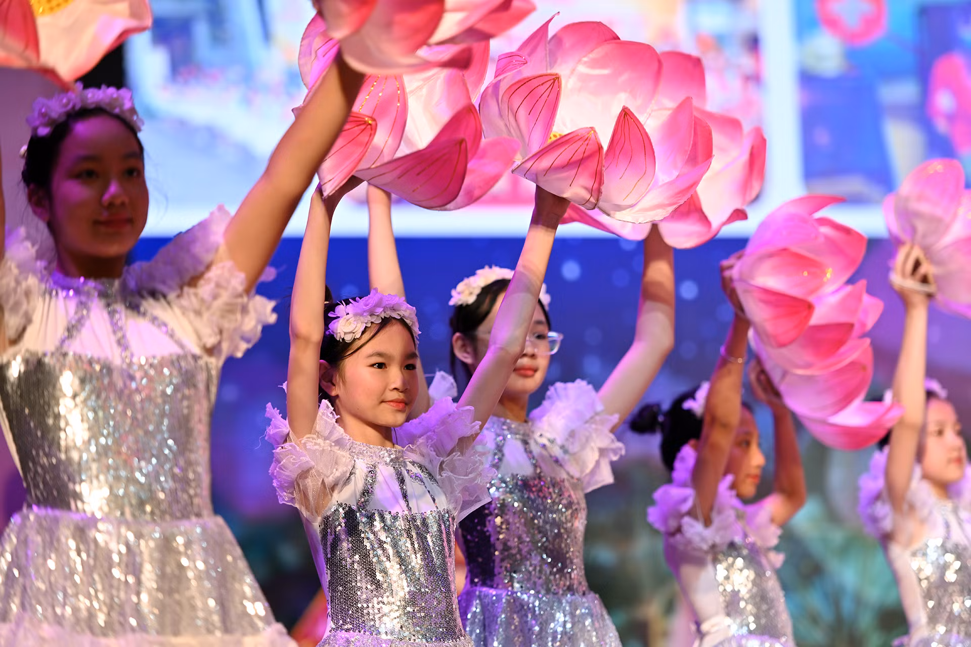 Đông đảo thiếu nhi Thủ đô tham gia biểu diễn tại Đại hội.