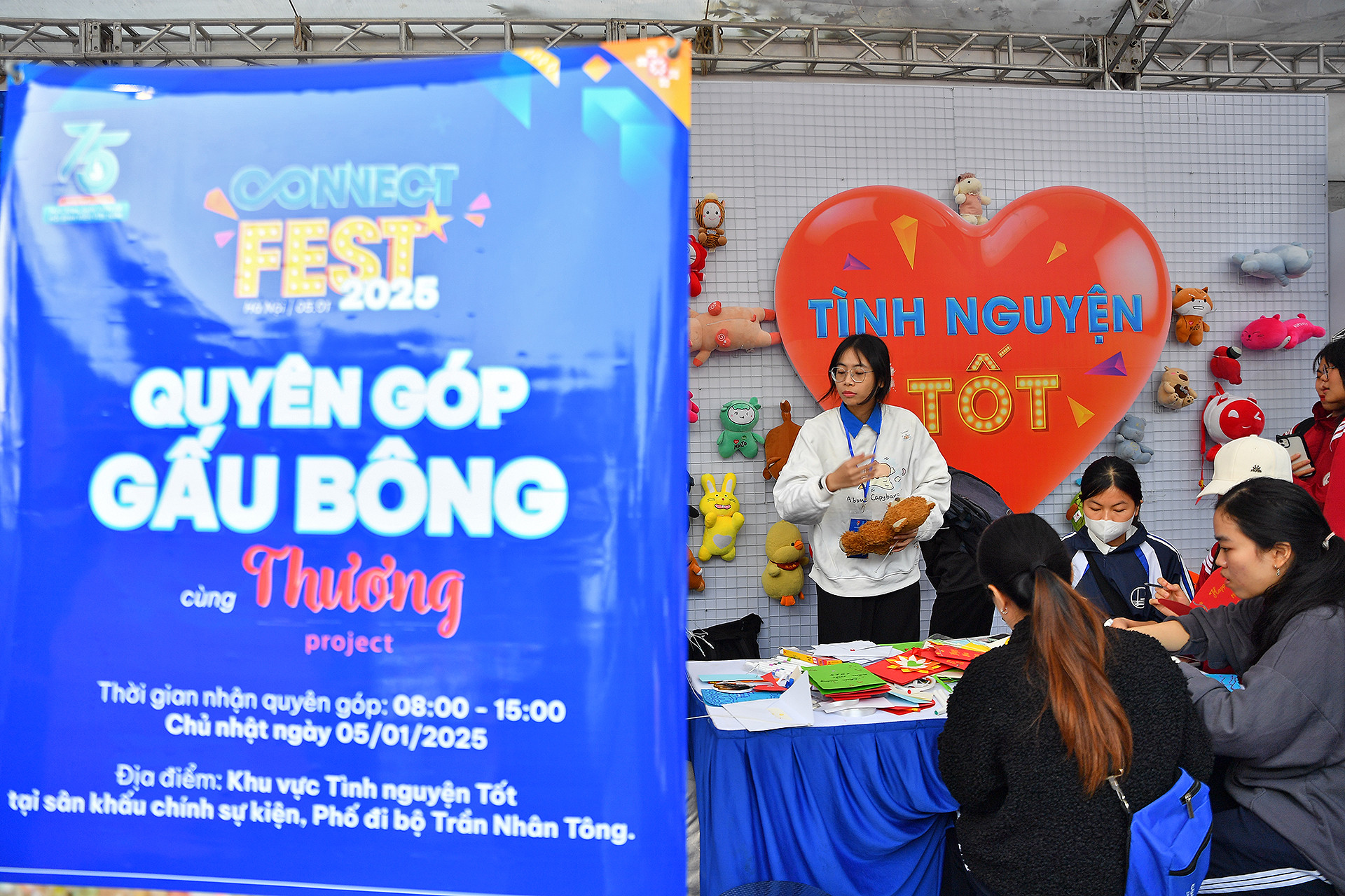 Connect Fest 2025 được chia thành 5 khu vực, tương ứng với các tiêu chí của phong trào "Sinh viên 5 tốt", cụ thể gồm: Đạo đức tốt, Học tập tốt, Tình nguyện tốt, Thể lực tốt, Hội nhập tốt.
