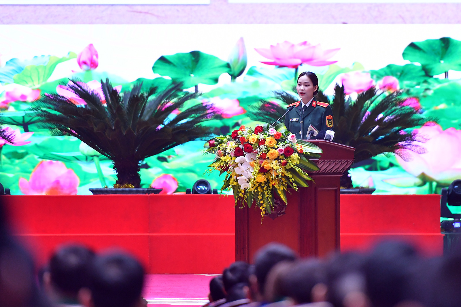 Thượng sĩ Bùi Việt Hà chia sẻ quá trình rèn luyện, phấn đấu của bản thân tại chương trình.