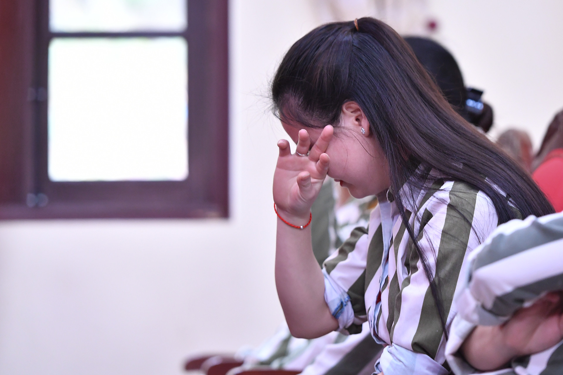 Khi biết đến hoàn cảnh của Y., nhiều nữ phạm nhân cũng đã không giấu được nước mắt.