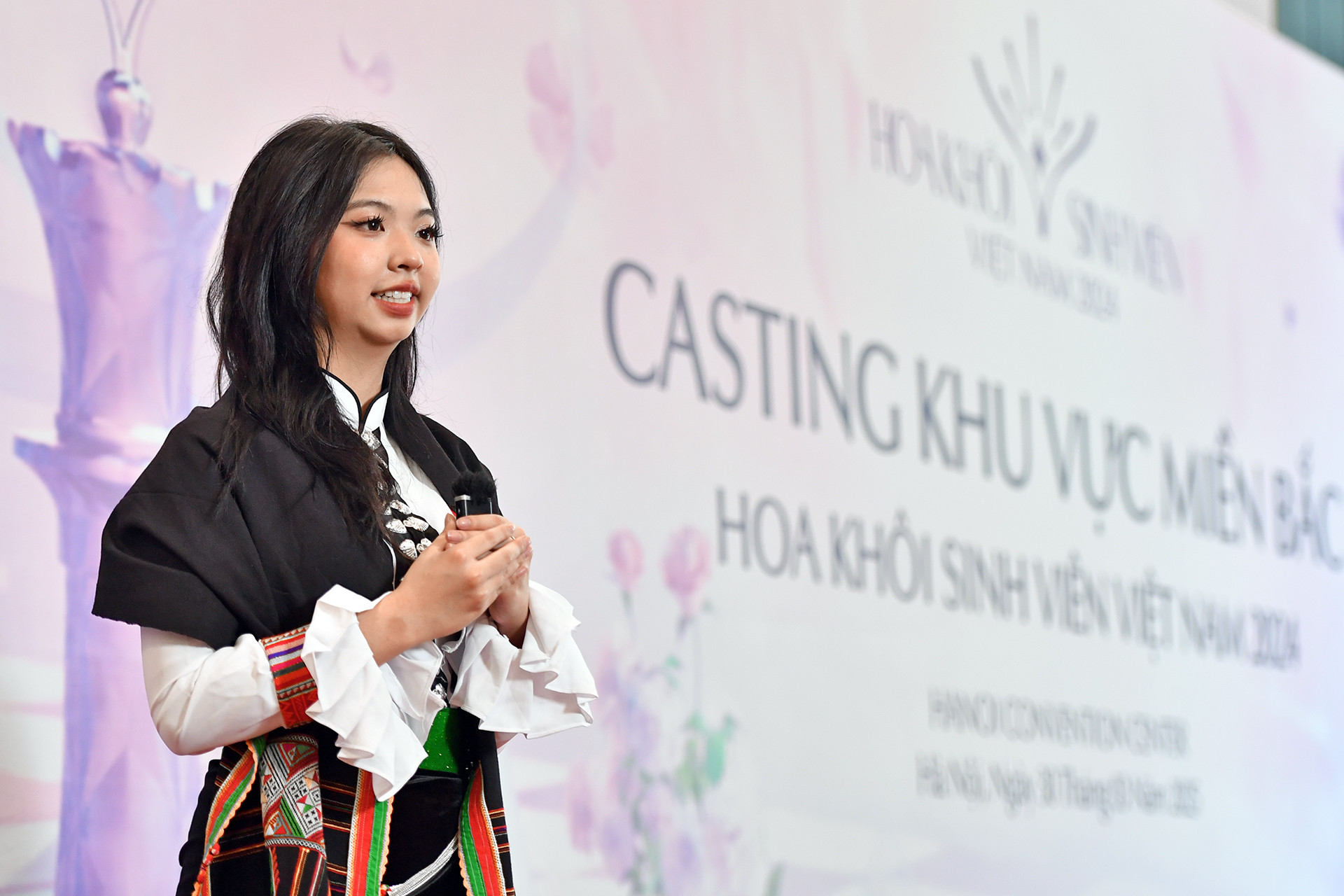 Đây cũng là phần thi chứng kiến sự đa dạng trong thành phần thí sinh tham dự. Không ít thí sinh đến từ khu vực miền núi xa xôi.