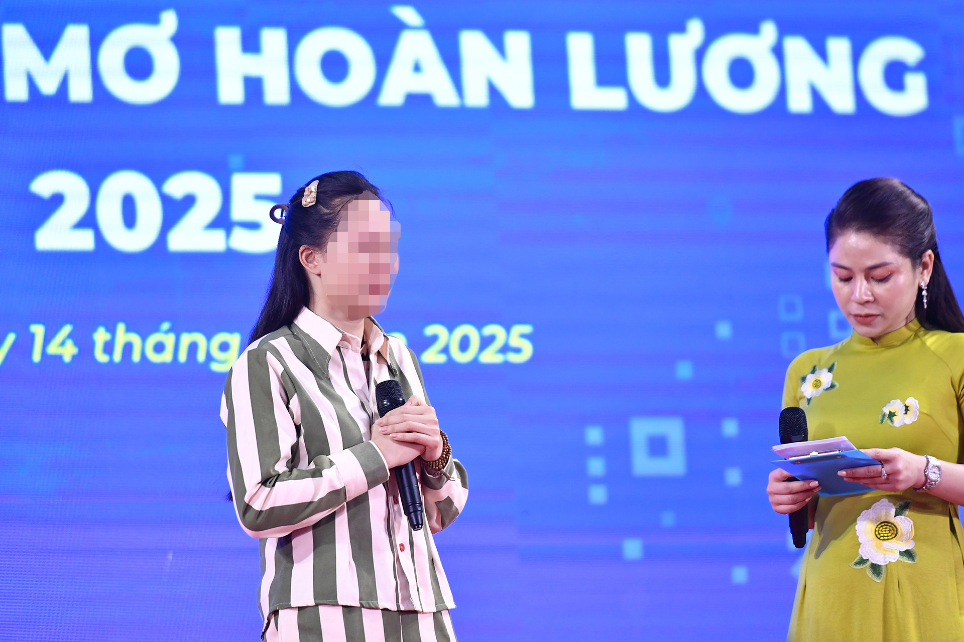 Sinh ra và lớn lên tại một bản làng nghèo khó tại huyện Vân Hồ (tỉnh Sơn La), T.T.Y. (bên trái trong ảnh) sớm phải đối mặt với sóng gió cuộc đời. Do số phận đưa đẩy, chị Y. đã dính vào vòng lao lý khi tuổi đời còn rất trẻ và phải thụ án tại trại giam Quyết Tiến.