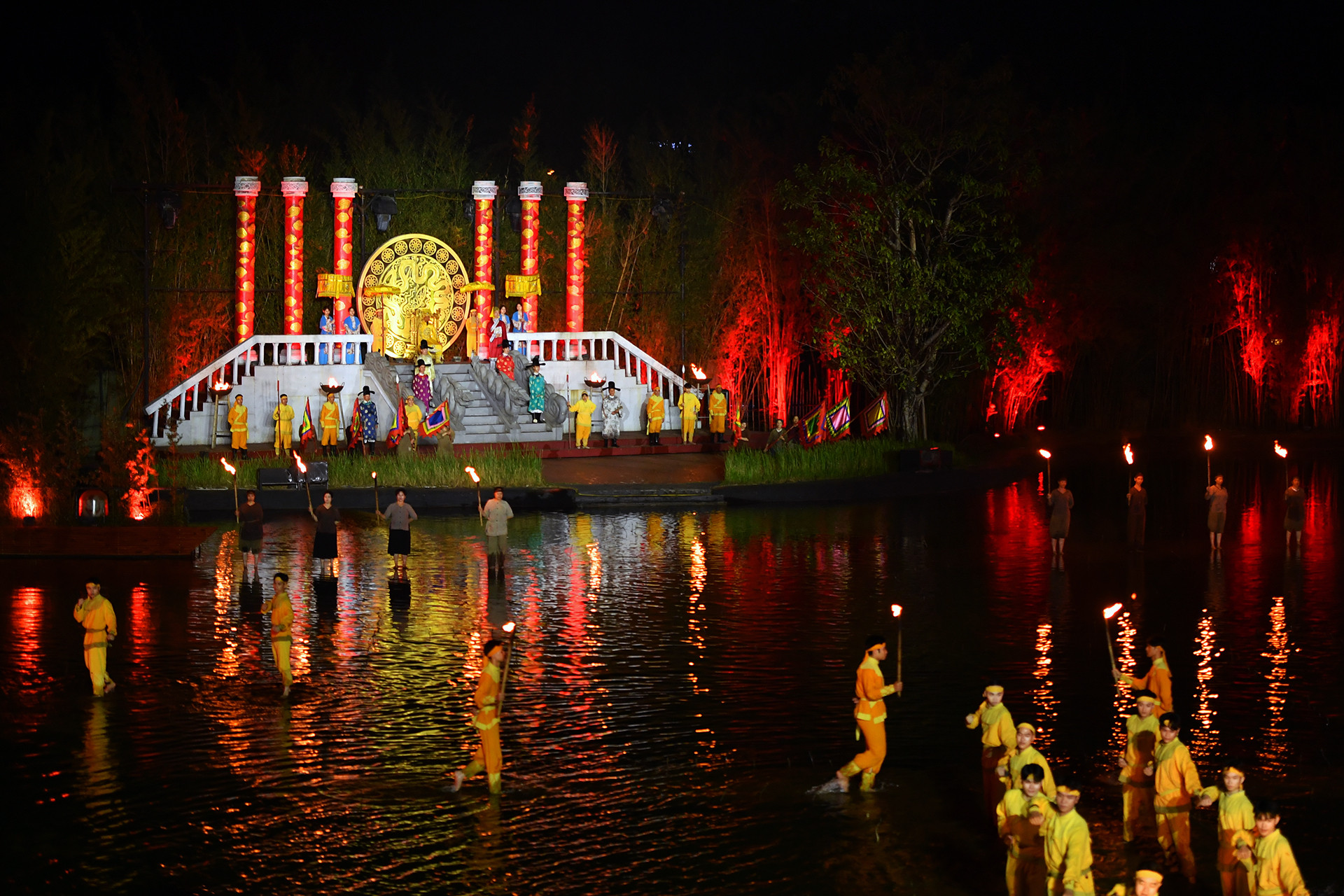 Các hoạt động của Hội tập trung vào đào tạo kỹ năng số, hỗ trợ khởi nghiệp và tạo điều kiện tiếp cận kiến thức, văn hóa, giáo dục và cả cơ hội phát triển. Trong ảnh là một hoạt cảnh tại chương trình "Tinh hoa Bắc Bộ - Nghị lực tỏa sáng". Các hoạt động của Hội tập trung vào đào tạo kỹ năng số, hỗ trợ khởi nghiệp và tạo điều kiện tiếp cận kiến thức, văn hóa, giáo dục và cả cơ hội phát triển. Trong ảnh là một hoạt cảnh tại chương trình "Tinh hoa Bắc Bộ - Nghị lực tỏa sáng".