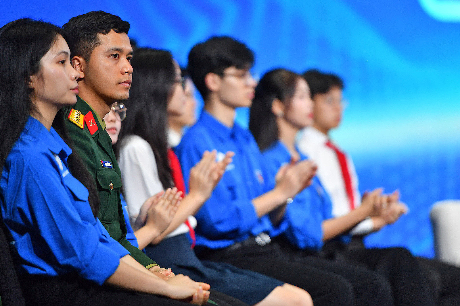 Đại biểu đoàn viên, thanh niên tiêu biểu tham gia Diễn đàn tại đầu cầu Hà Nội.