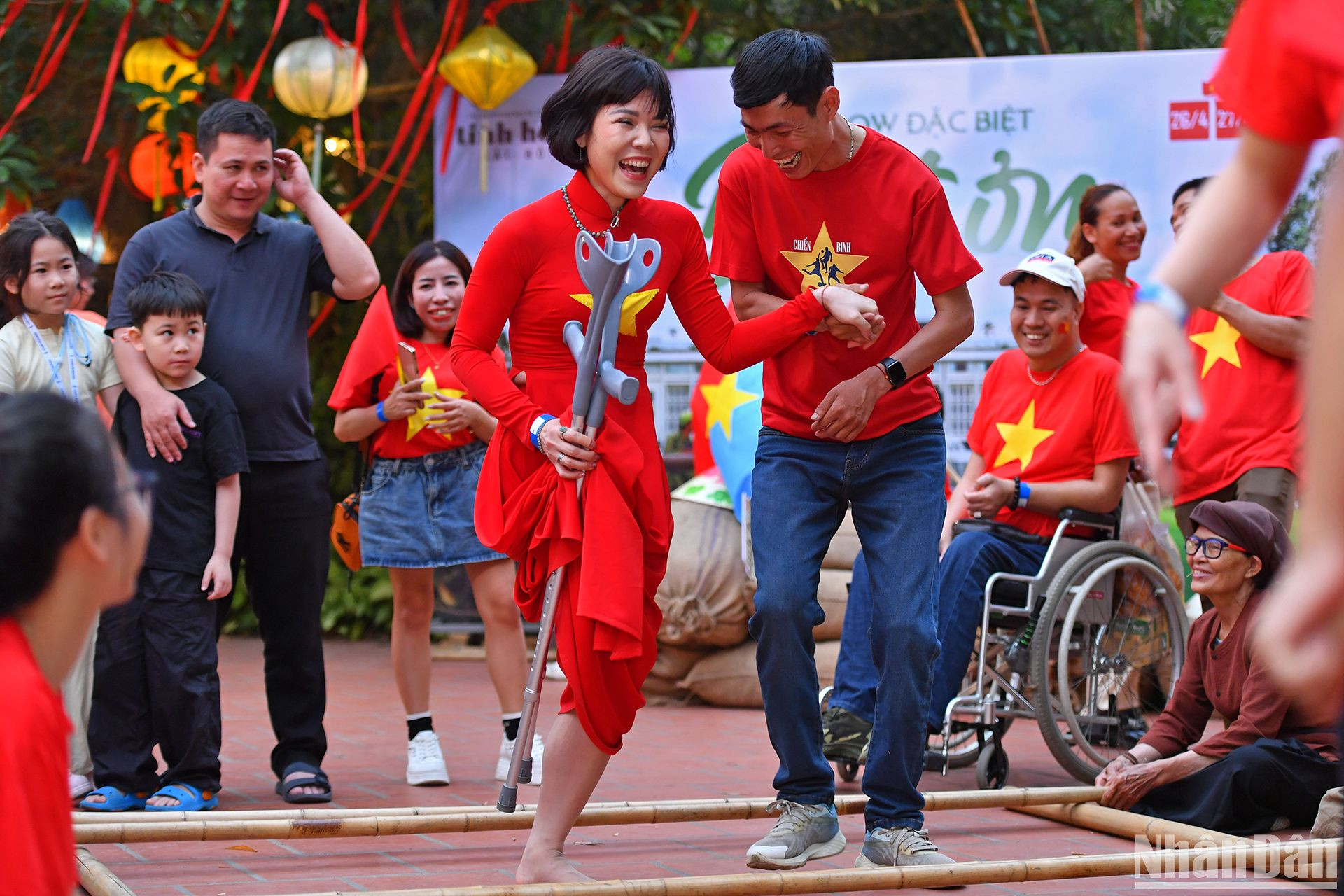 Các đại biểu tham dự chương trình "Tinh hoa Bắc Bộ - Nghị lực tỏa sáng".