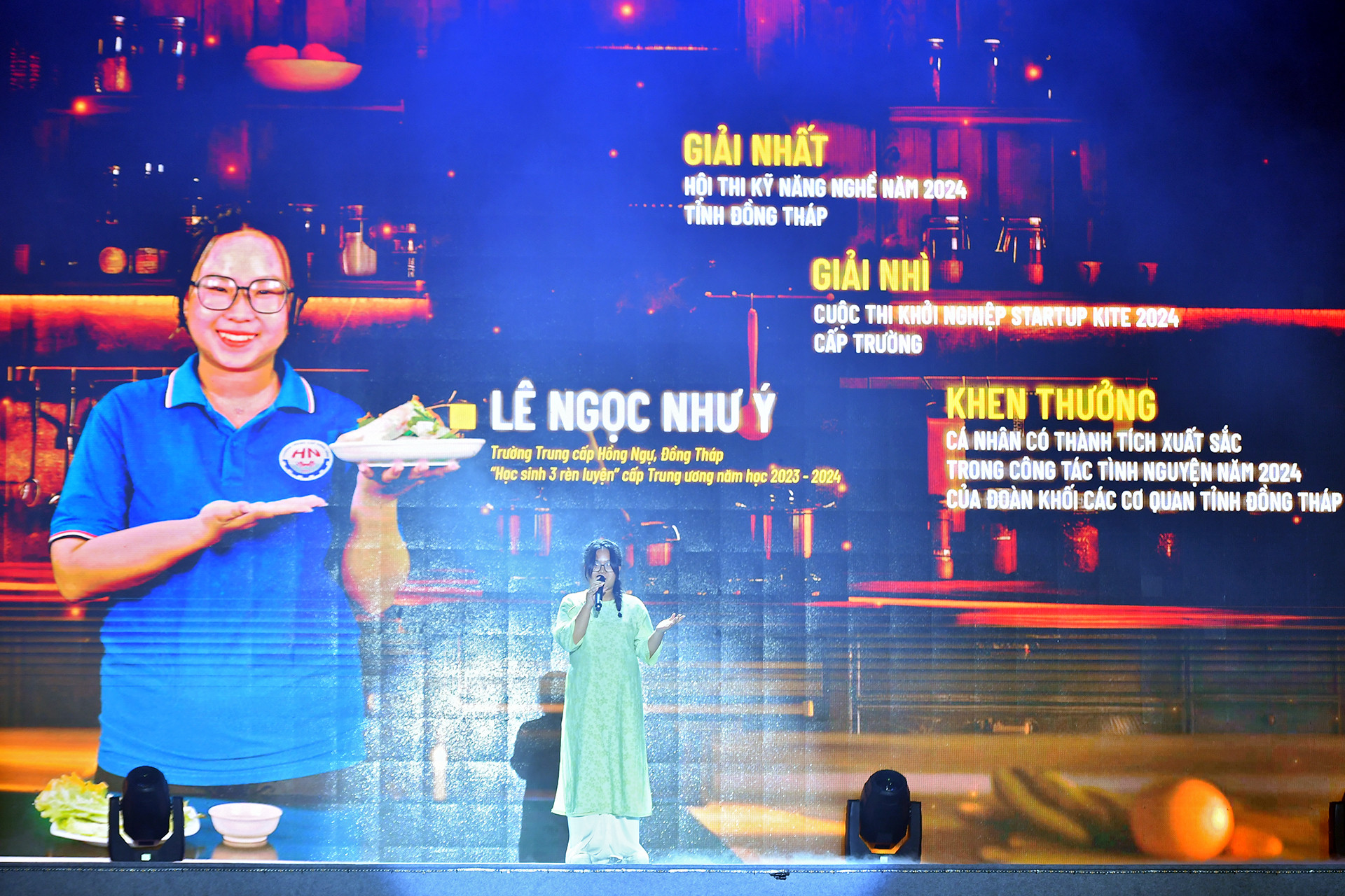 Các gương "Sinh viên 5 tốt" cấp Trung ương tiêu biểu chia sẻ cảm xúc, quá trình phấn đấu và ước mơ, hoài bão.