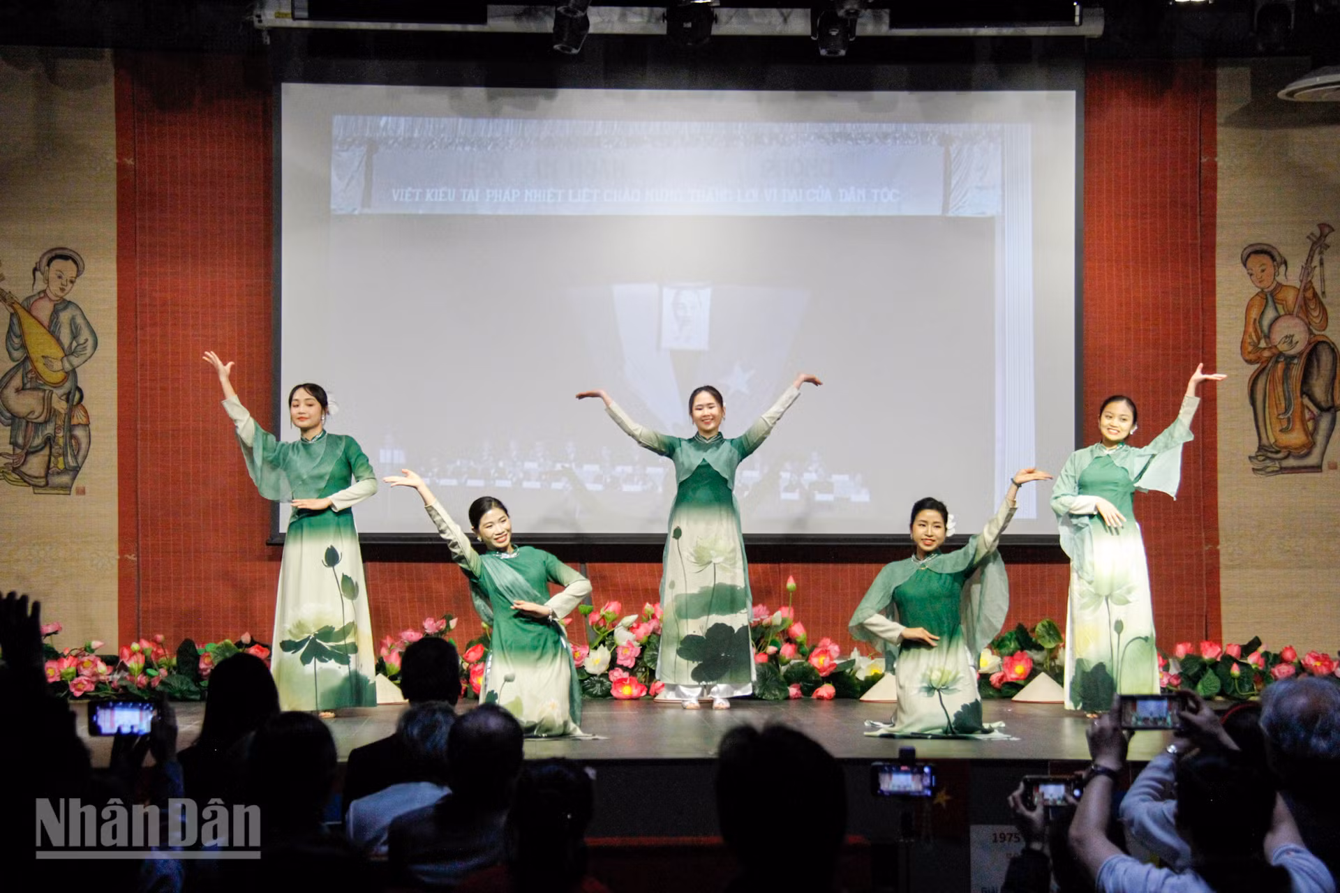 [Ảnh] Kiều bào tại Pháp và hành trình của lòng yêu nước ảnh 10