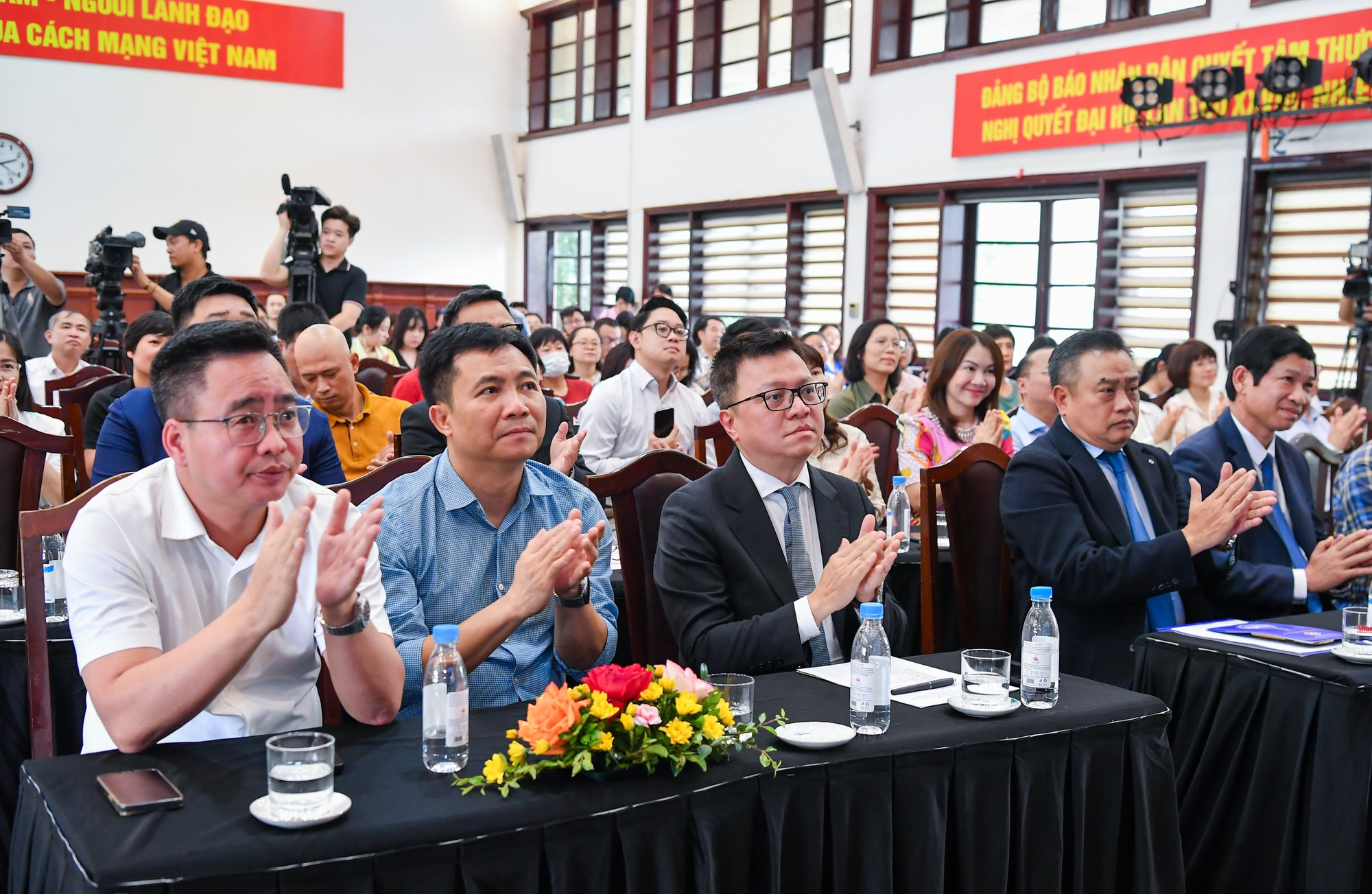 Các đại biểu tham dự sự kiện